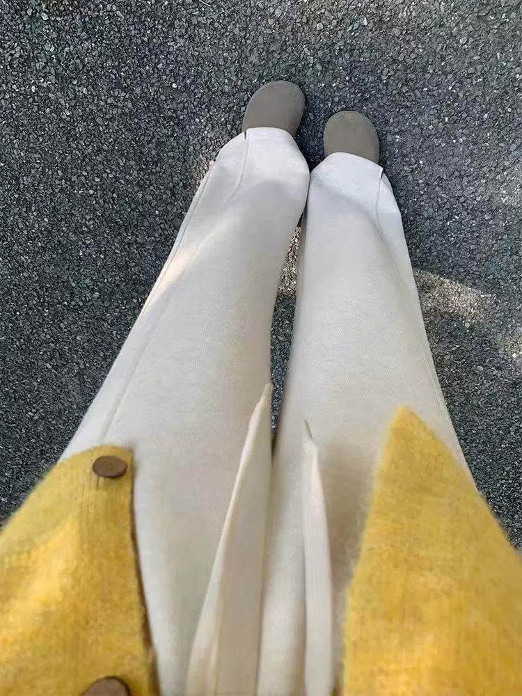 Quần âu len màu trắng nhạt dành cho nữ, cỡ lớn mùa đông, lót lông cừu, dày dặn, lưng cao, dáng rộng, suôn mềm, quần ống rộng giúp thon gọn.