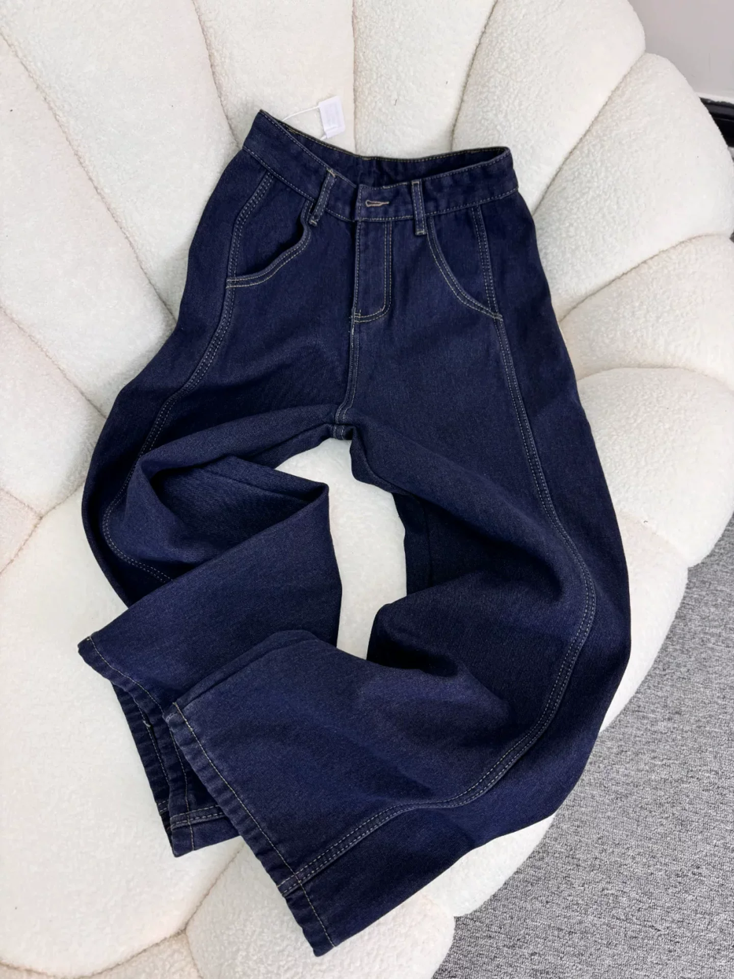 Quần jean ống đứng màu xanh đậm cổ điển dành cho nữ, mùa thu đông, cỡ lớn, lưng cao, giảm béo, lót lông cừu, quần ống rộng dày dặn.