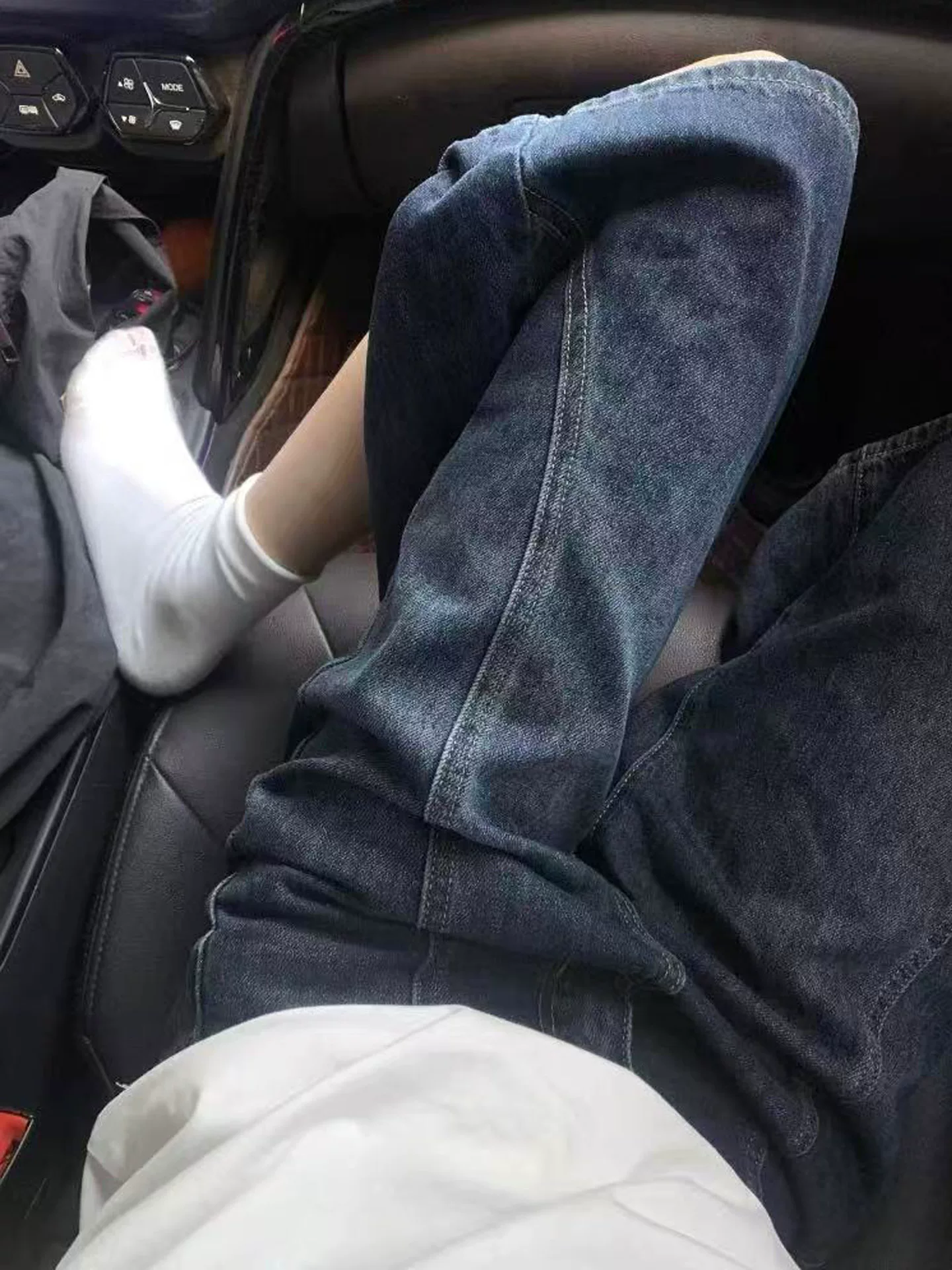 Quần jean ống rộng ba phần tư màu xanh đậm cổ điển dành cho nữ trong mùa hè, cỡ lớn, eo cao, dáng rộng, quần short thẳng giúp giảm béo