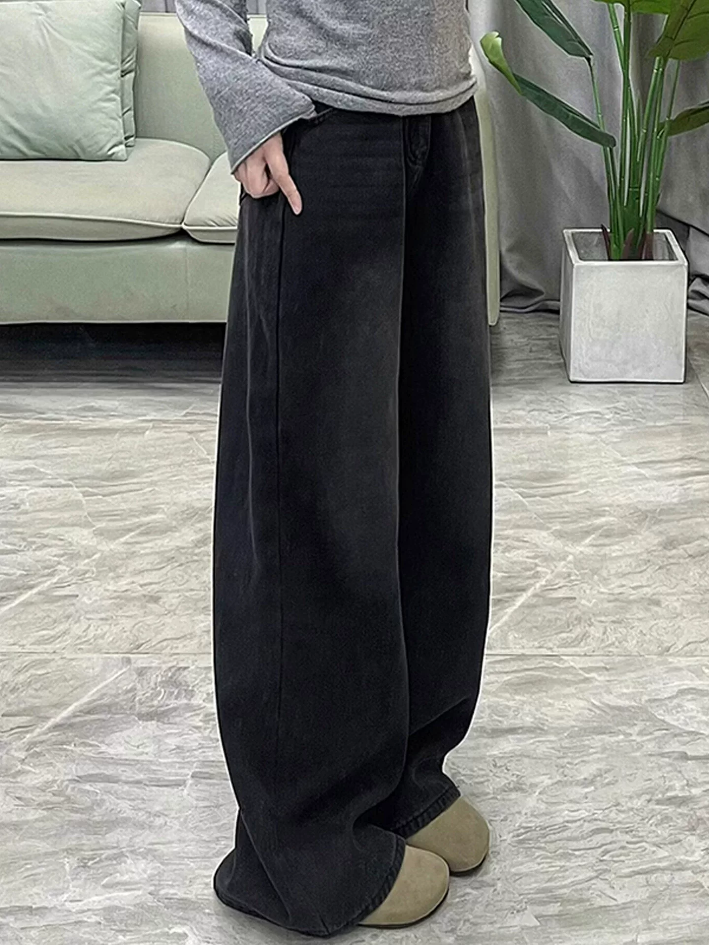 Quần jean ống rộng màu đen và xám cạp cao cổ điển dành cho nữ, kiểu dáng mùa thu mới, cỡ lớn, dáng rộng, quần dài thẳng tôn dáng.