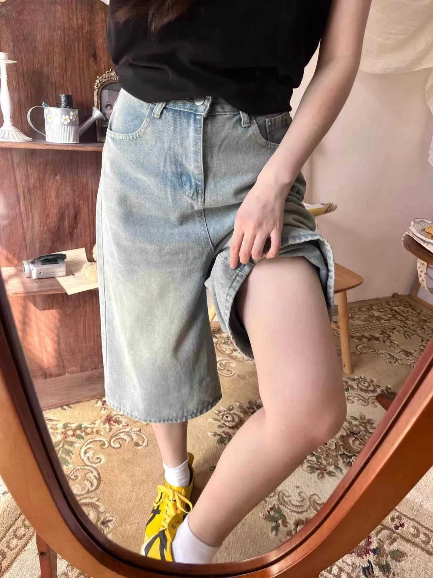 Quần capri denim ống thẳng cổ điển màu sáng dành cho nữ, phong cách mùa hè mới, cỡ lớn, lưng cao, dáng rộng, dáng rộng, quần ống rộng.