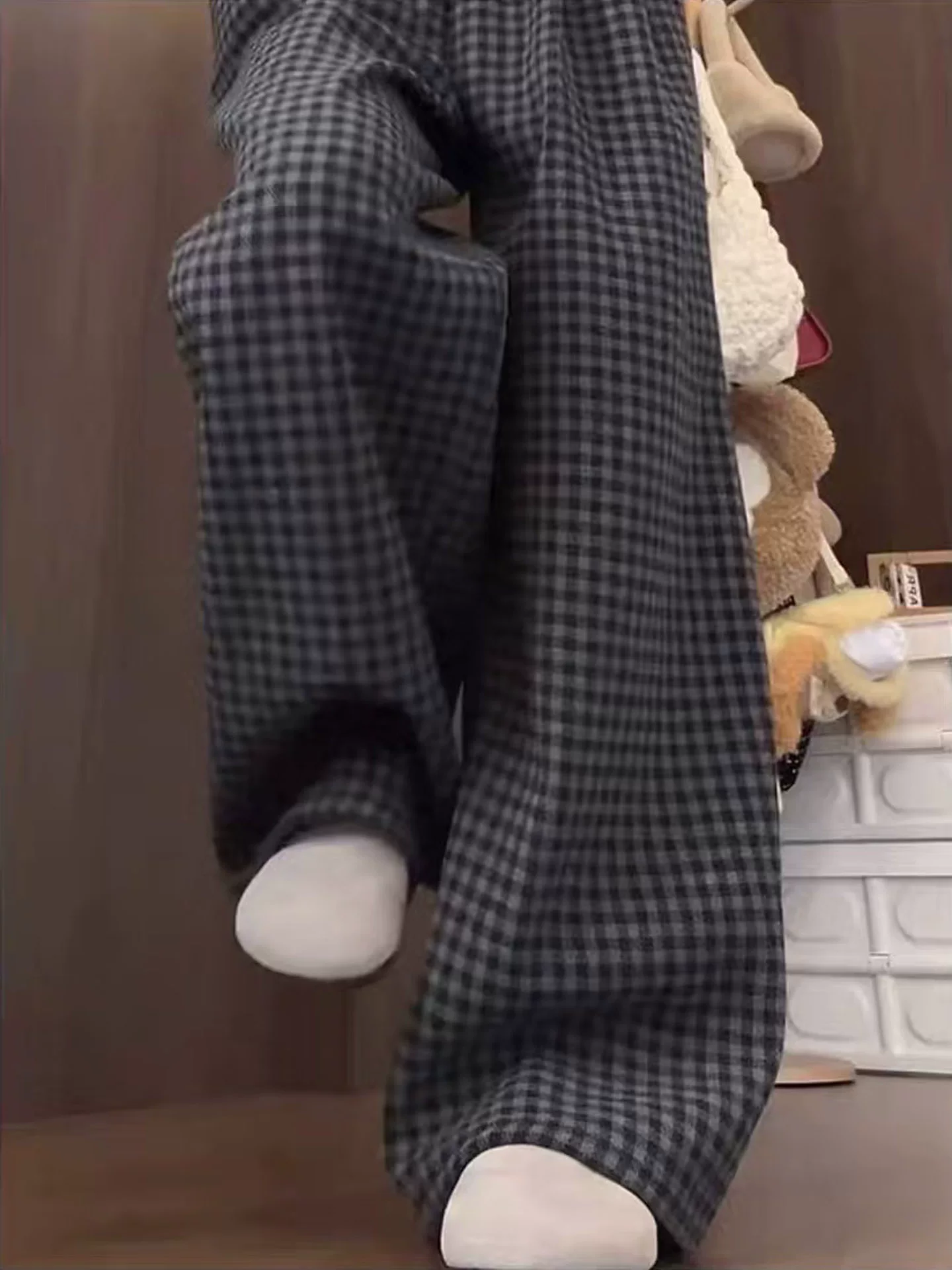 Quần âu len kẻ sọc đen xám cổ điển dành cho nữ trong mùa thu đông, cỡ lớn, eo cao, tạo vẻ thon gọn, quần ống rộng nhung