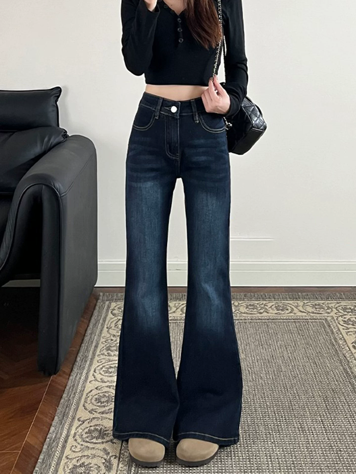 Quần jean ống loe lót lông cừu, dày dặn, ấm áp dành cho nữ, mùa thu đông, cỡ lớn, lưng cao, rộng rãi, không bó sát, quần ống loe dài chạm sàn.