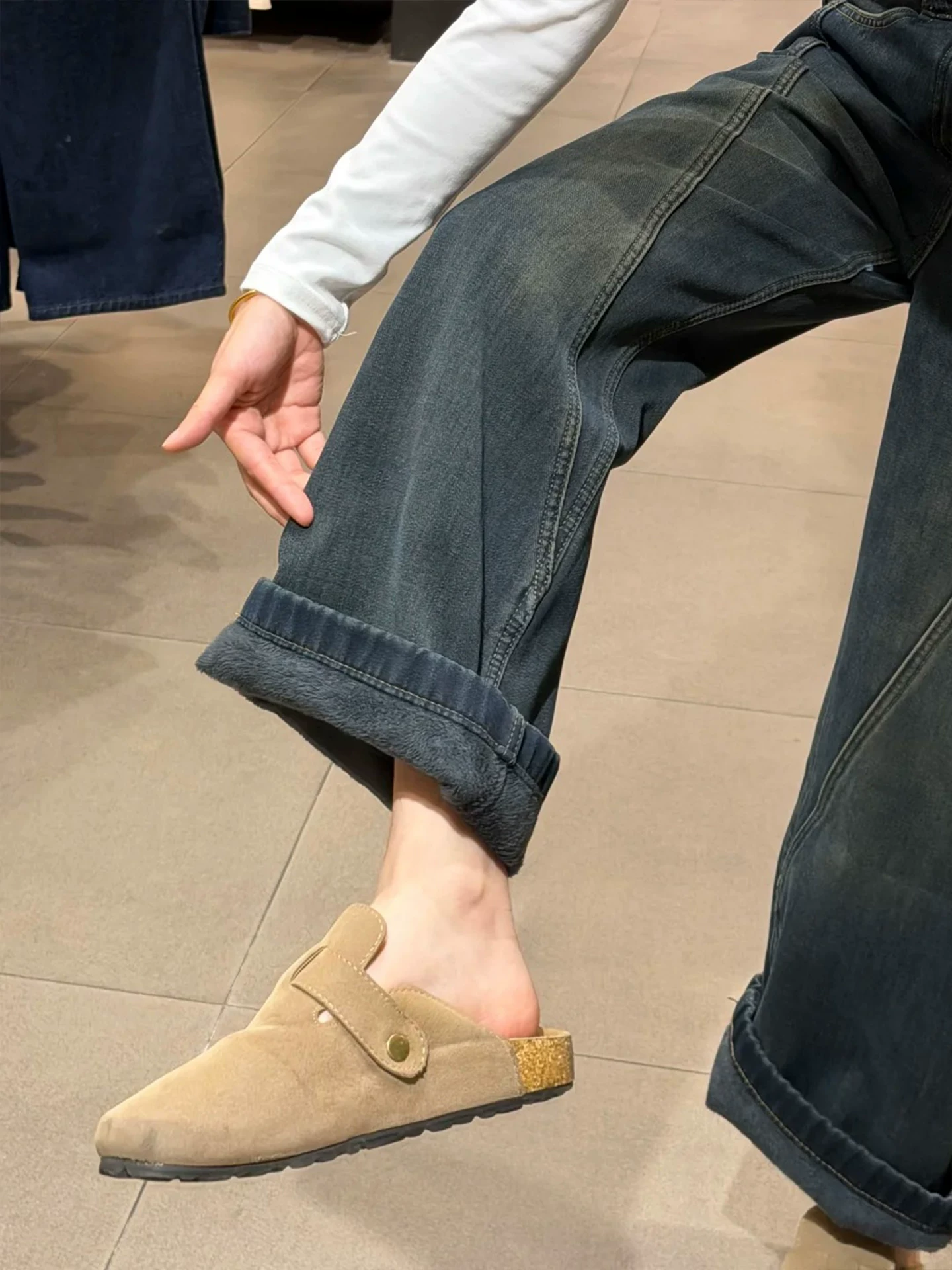 Quần jean ống đứng cổ điển dành cho nữ, lót lông cừu, dày, cỡ lớn, cạp cao, che hông, tôn dáng, quần ống rộng hẹp