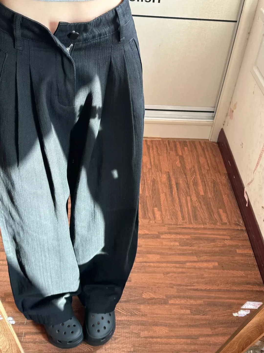 Quần jean ống rộng màu trắng có họa tiết dành cho nữ, phong cách đầu thu, cỡ lớn, lưng cao, dáng rộng, che hông, giảm béo, quần ống thẳng