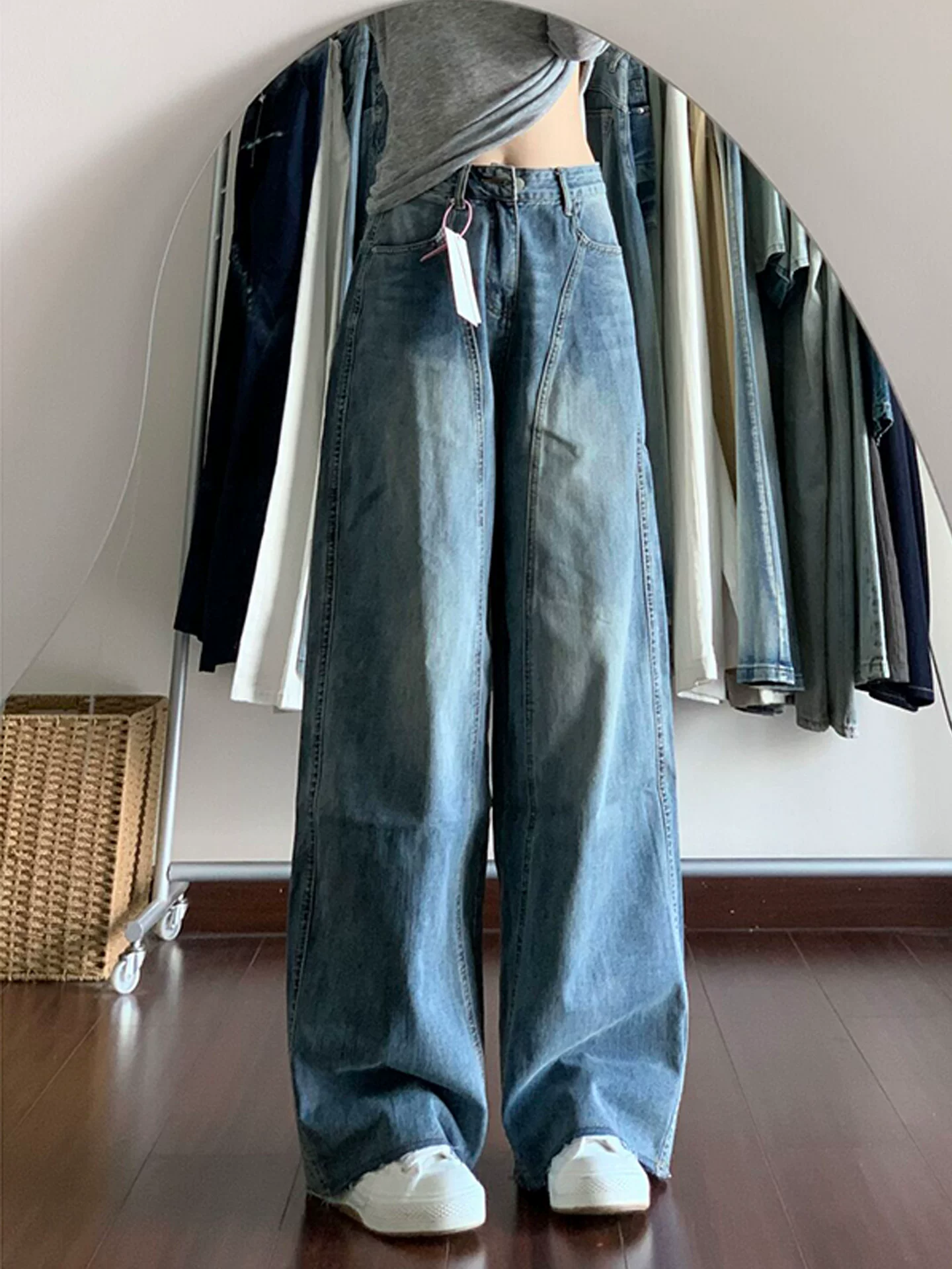 Quần jeans kiểu Mỹ cổ điển dành cho nữ, mẫu mới thu 2025, size lớn, cạp cao, dáng rộng, ống rộng, kiểu dáng sickle