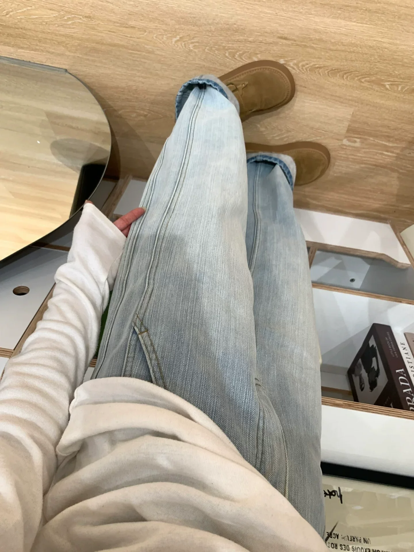 Quần jean ống thẳng dày lót lông cừu màu xanh nhạt dành cho nữ, mùa thu đông, cỡ lớn, lưng cao, che hông, dáng quả lê, quần ống rộng