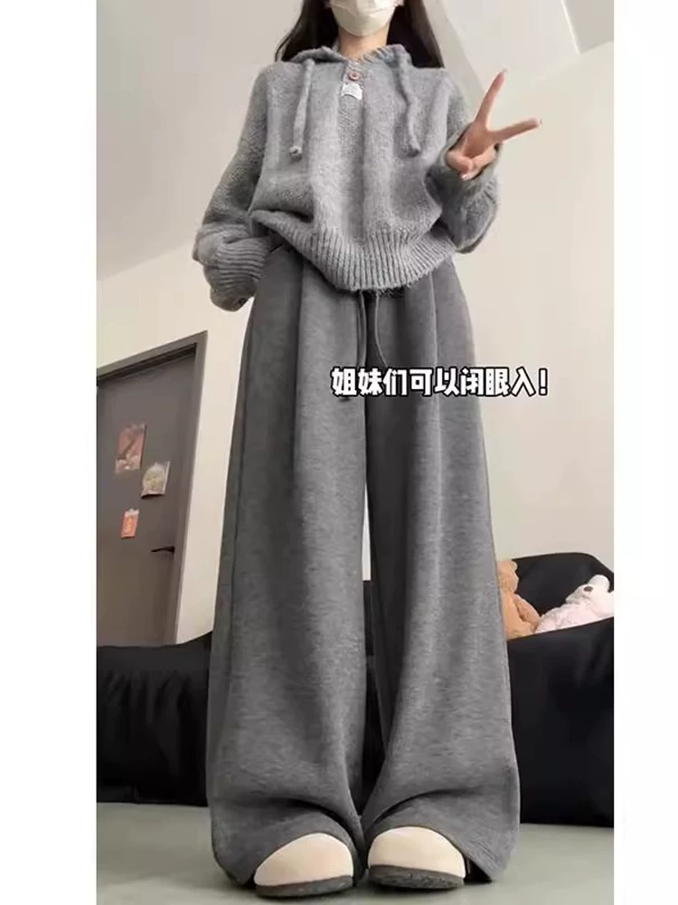 Quần dài màu xám đậm chất liệu gạo nếp dành cho nữ, thu đông 2024, size lớn, lót lông cừu dày, cạp cao, che hông, dáng suôn, tôn dáng, quần ống rộng mặc thường ngày