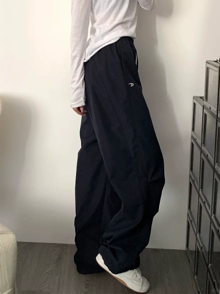 Quần cargo nữ kiểu dáng mới thu đông, size lớn, lót lông cừu, dày dặn, cạp cao, rộng rãi, tôn dáng, quần thể thao ống rộng.