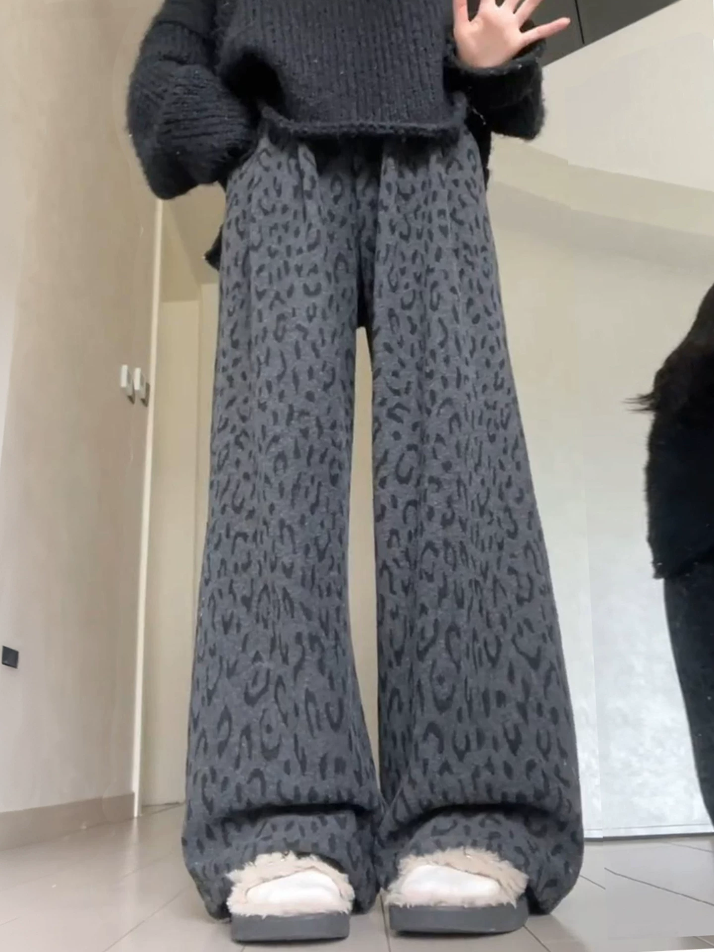 Quần thường ngày in họa tiết da báo lười biếng dành cho nữ, cỡ lớn mùa đông, lưng cao, xếp nếp, thon gọn, lót lông cừu, dày dặn, dáng quả lê, quần ống rộng