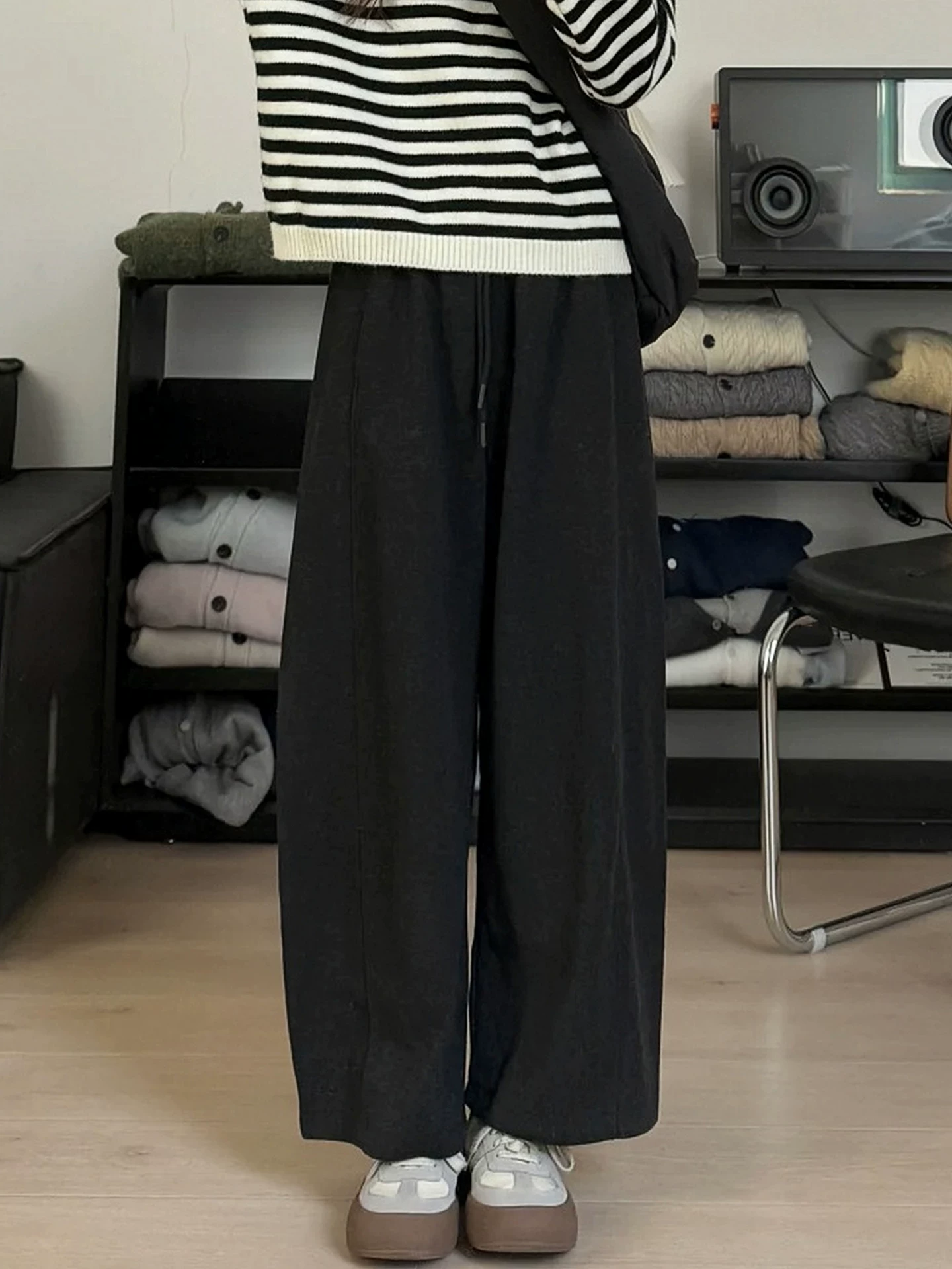 Quần lửng nữ, lót lông cừu mùa đông, dày dặn, size lớn, cạp cao, tôn dáng, dáng nhỏ nhắn, quần ống rộng bằng len.