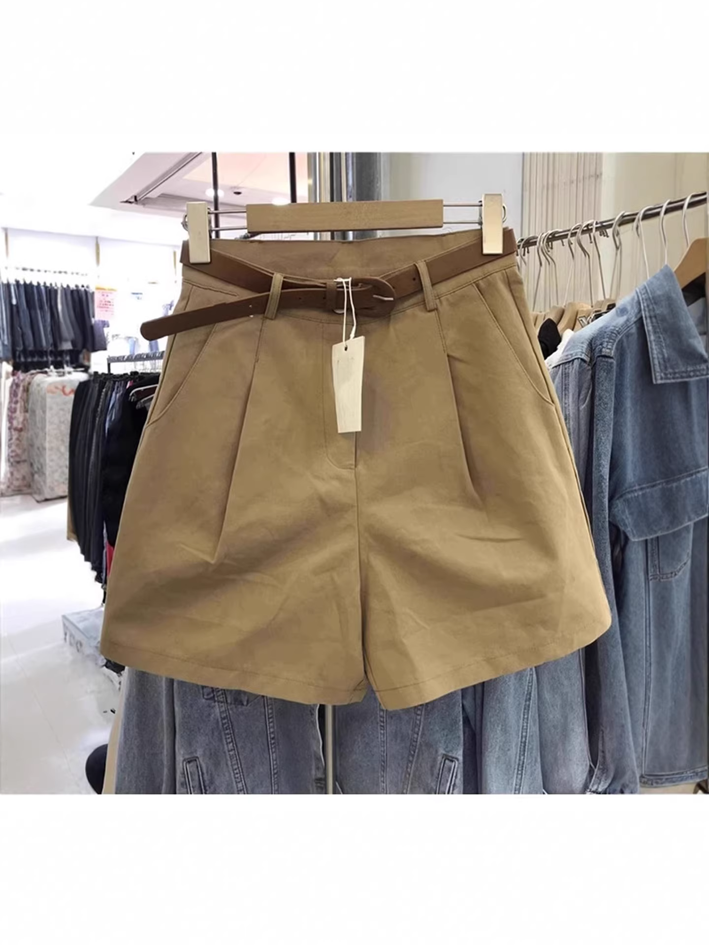 Quần short ống rộng màu trắng dành cho nữ, kiểu dáng mỏng mùa hè, cỡ lớn, lưng cao, dáng rộng, che hông, giảm béo, quần short dài vừa phải.