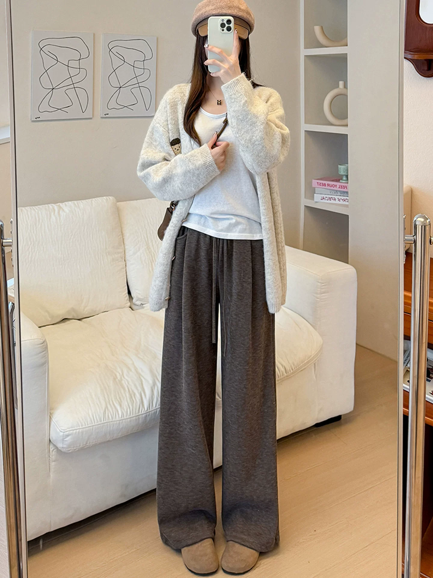 Quần gạo thường ngày màu xám đậm dành cho nữ, mùa thu đông, cỡ lớn, lót lông cừu, dày dặn, lưng cao, dáng rộng, giảm béo, quần ống rộng lười biếng.