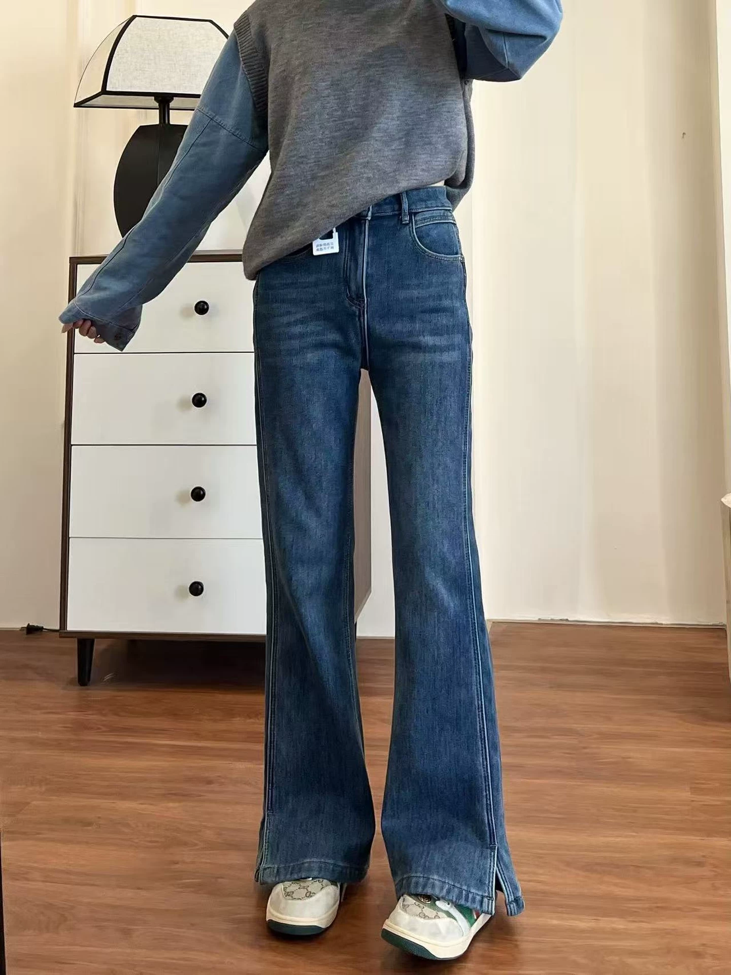 Quần jean ống loe cạp cao dành cho nữ, mùa thu đông, lót lông cừu, cỡ lớn, màu xanh đậm, tôn dáng, co giãn, quần ống loe xẻ tà