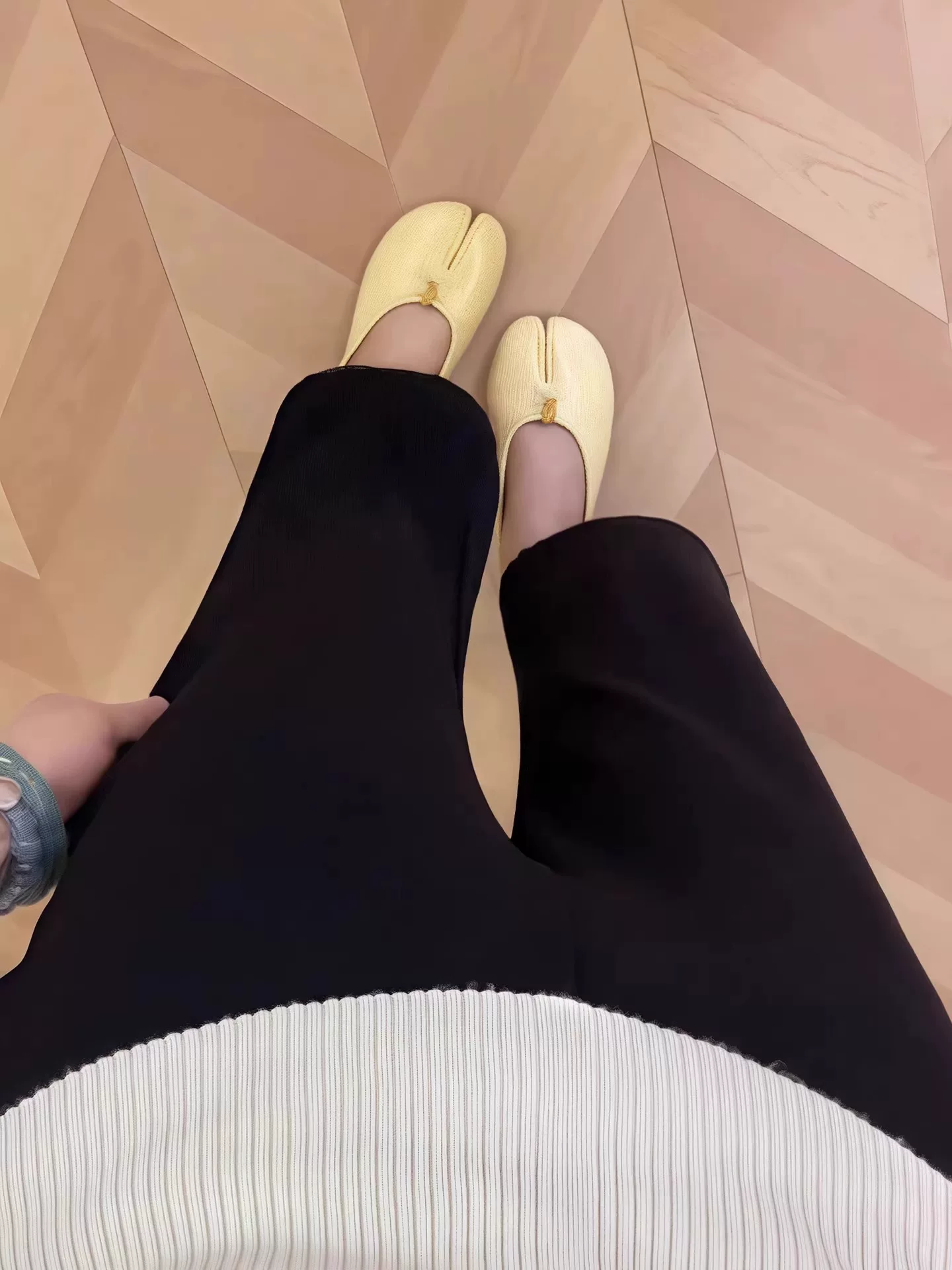 Quần ống loe viền ren dành cho nữ, kiểu dáng mỏng mùa hè, cỡ lớn, lưng cao, dáng suôn, tôn dáng, dài chín phần, quần ống chuông bằng vải lụa băng.