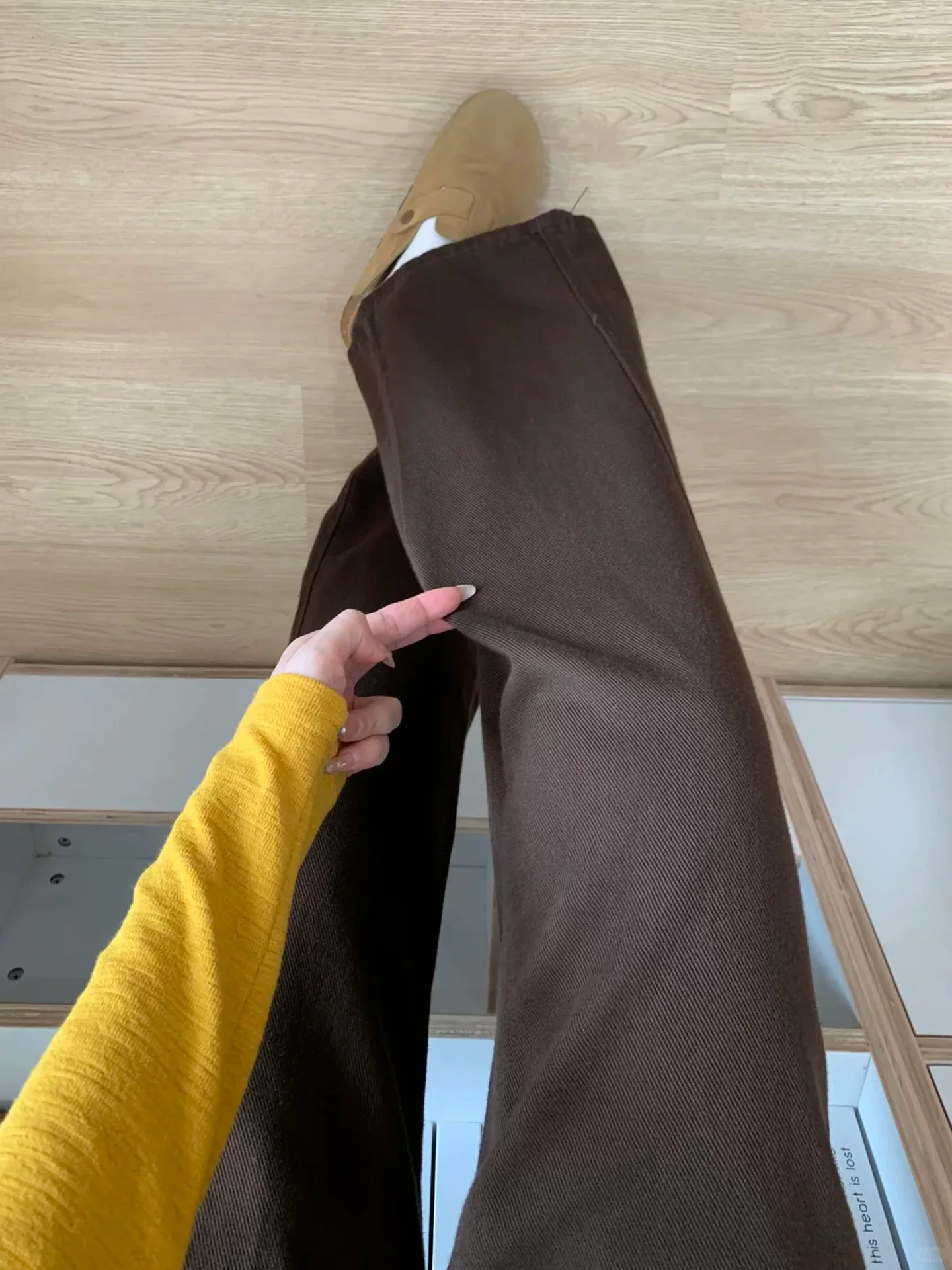 Quần jean ống rộng màu nâu dành cho nữ, mùa thu đông, lót lông cừu, cỡ lớn, lưng cao, dáng rộng, che hông, giảm béo, quần ống thẳng hẹp