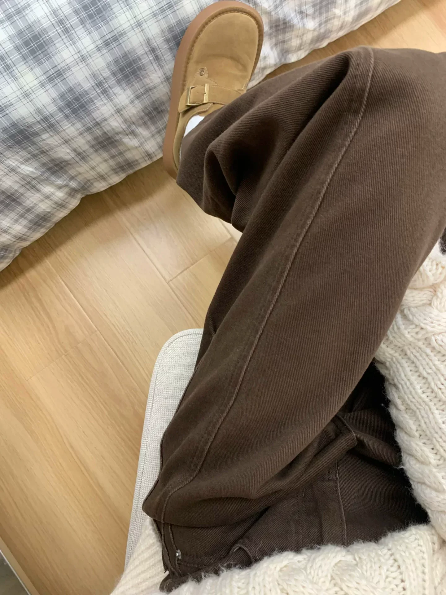 Quần jean viền cong màu nâu cà phê Melard dành cho nữ, cỡ lớn mùa thu, cạp cao, dáng rộng, suôn mềm, quần ống rộng giúp thon gọn.