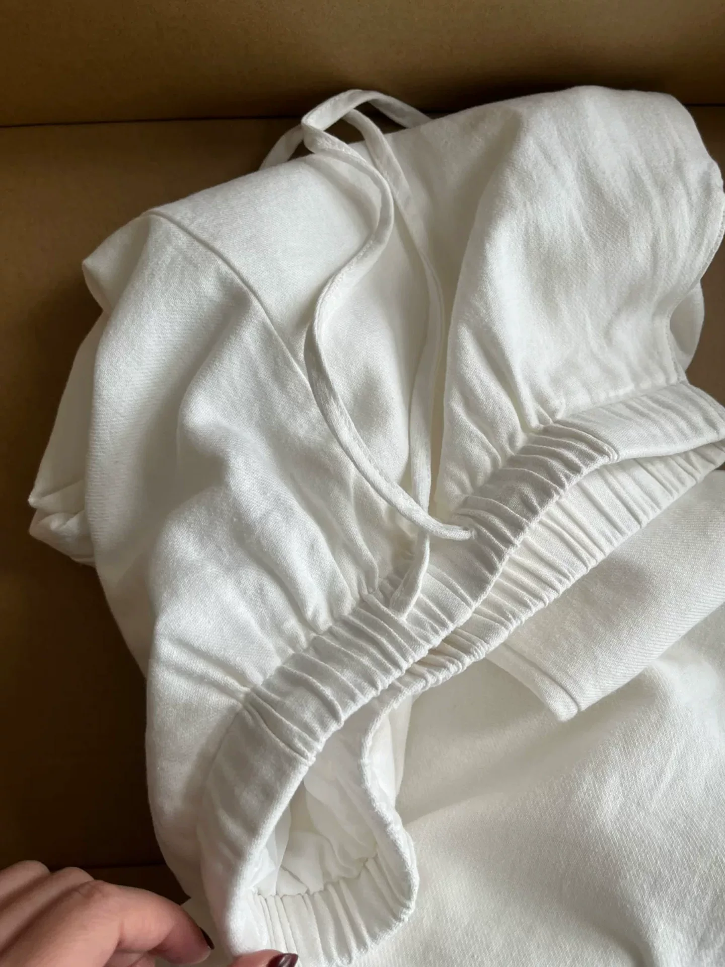 Quần ống rộng vải lanh trắng dành cho nữ, kiểu dáng mỏng mùa hè, cỡ lớn, cạp cao, che hông, giảm béo, quần ống đứng bằng vải lụa băng, kiểu dáng đơn giản.