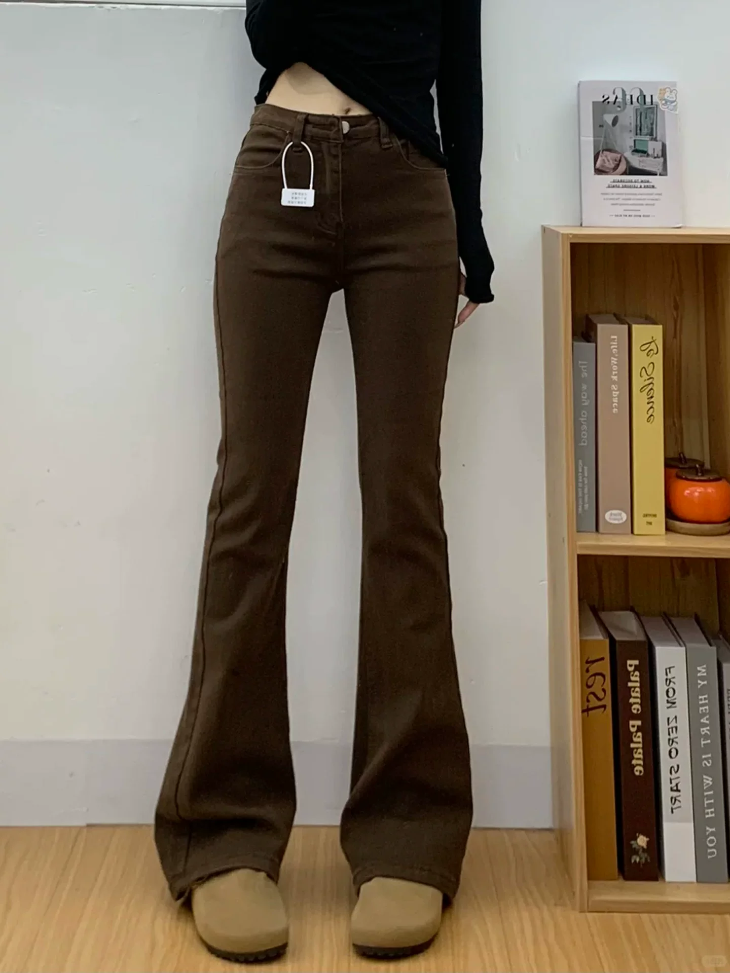 Quần jean ống loe màu nâu dành cho nữ, mùa thu đông, lót lông cừu, cỡ lớn, lưng cao, co giãn, giảm béo, quần chuông ống loe.