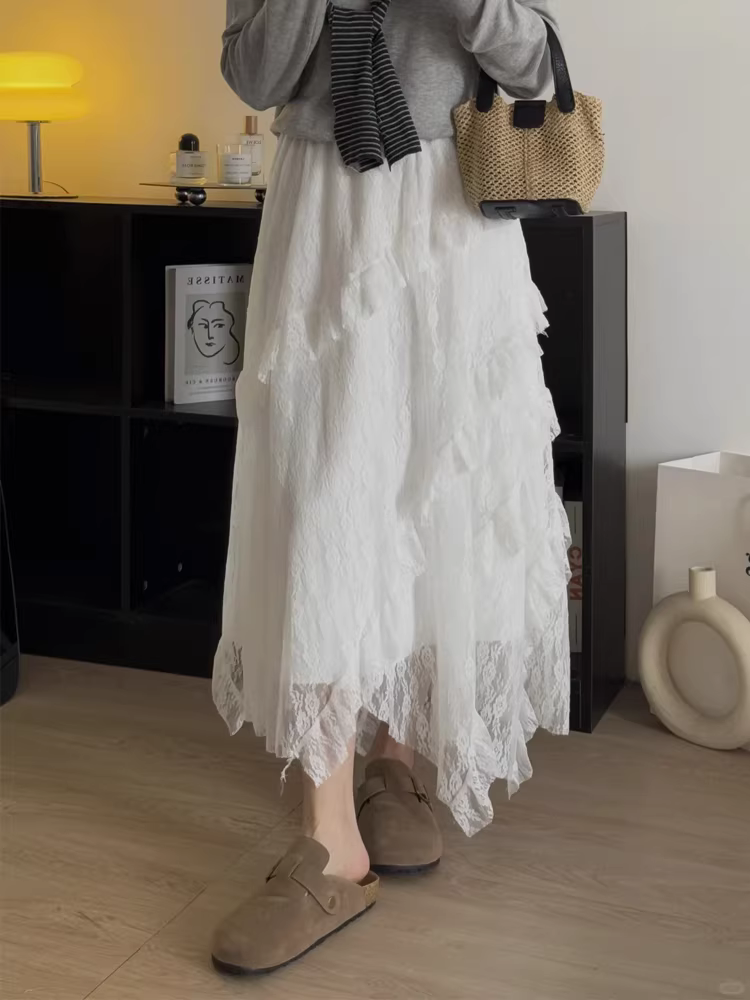 Váy ren trắng cho nữ, mùa xuân, cỡ lớn, lưng cao, giảm béo, dáng quả lê, váy dài xếp tầng không đều.