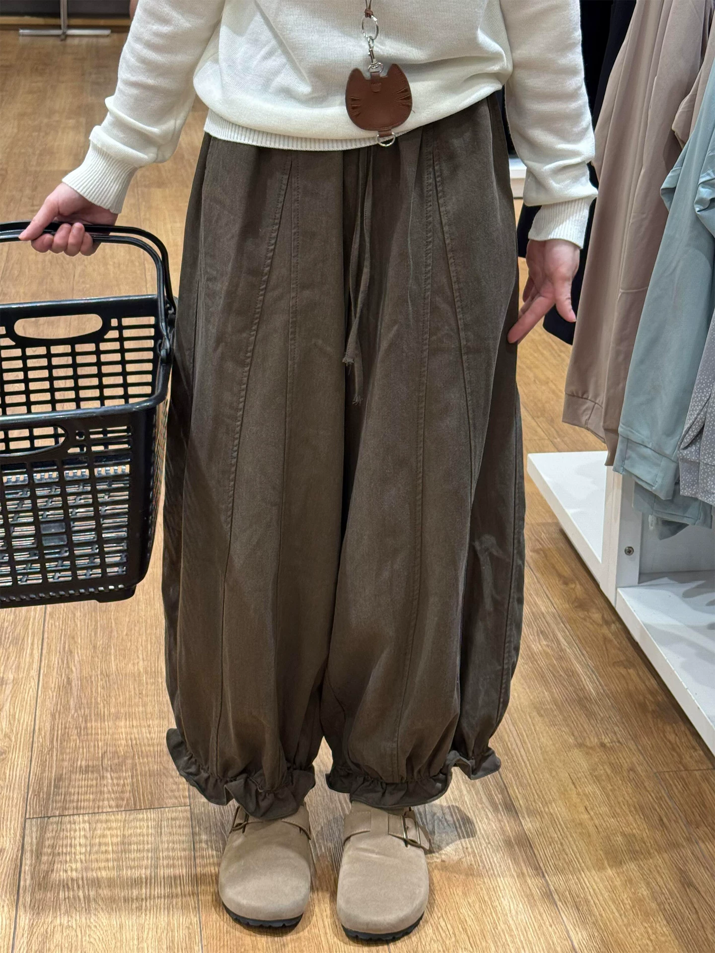 Quần ống rộng họa tiết hoa màu cà phê dành cho nữ, mùa thu, cỡ lớn, lưng cao, che hông, giảm béo, dáng quả lê, quần lửng.