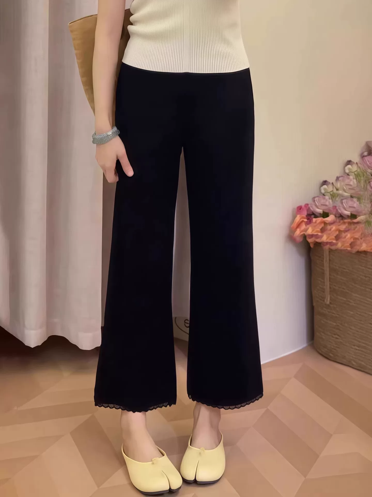 Quần ống loe viền ren dành cho nữ, kiểu dáng mỏng mùa hè, cỡ lớn, lưng cao, dáng suôn, tôn dáng, dài chín phần, quần ống chuông bằng vải lụa băng.