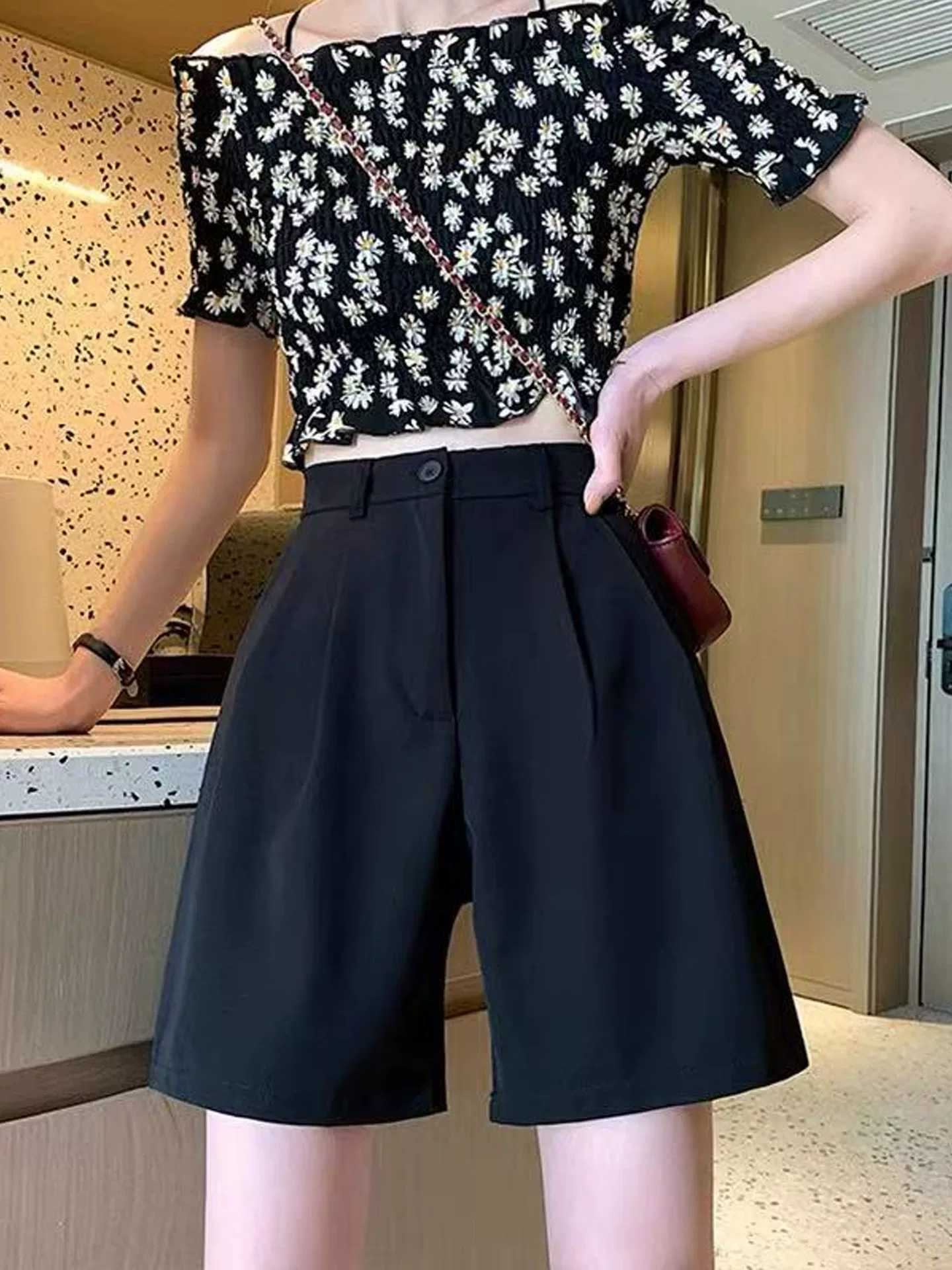 Quần short mùa hè dành cho nữ, cỡ lớn, cạp cao, che hông, giảm béo, dáng quả lê, ống rộng thẳng, quần dài vừa phải