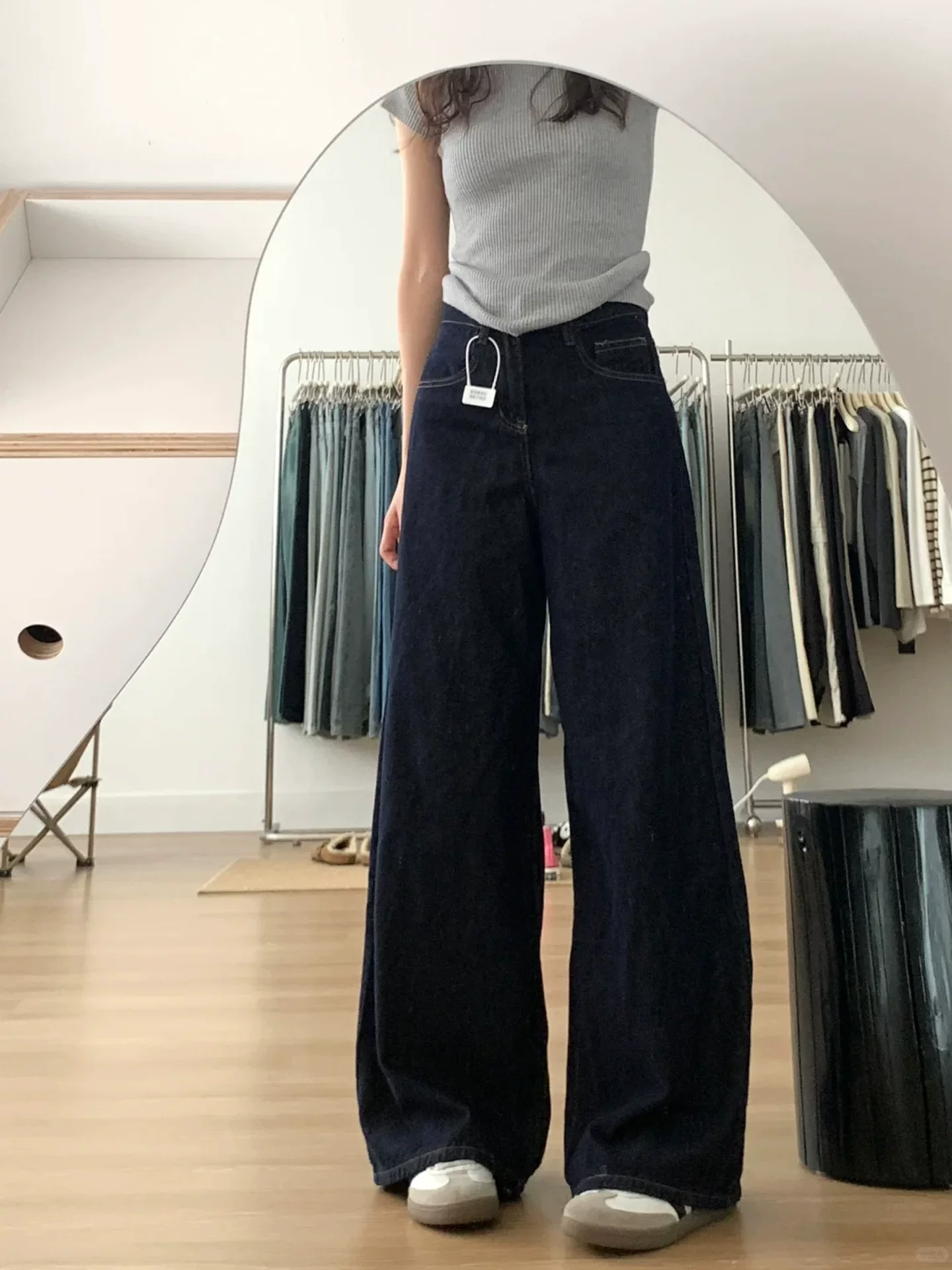 Quần jean ống rộng màu xanh đậm dành cho nữ, phong cách đầu thu, cỡ lớn, lưng cao, dáng rộng, tôn dáng, quần dài dáng chữ A thẳng dài.