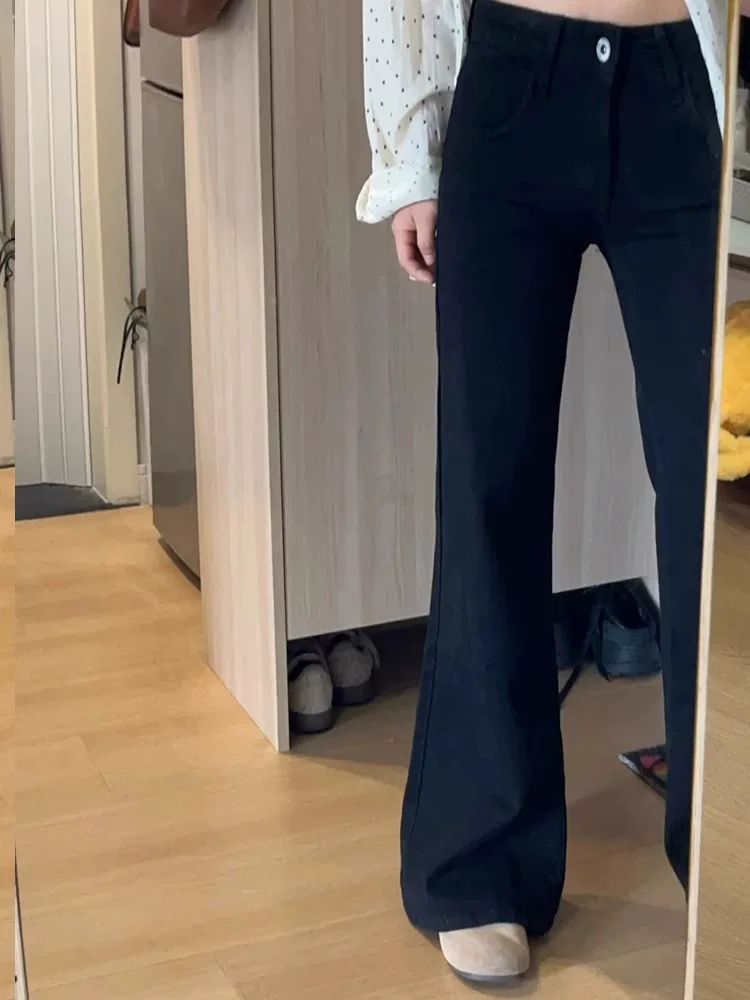 Quần jean đen ống loe dáng thẳng dành cho nữ, thu đông 2025, size lớn, cạp cao, rộng rãi, tôn dáng, quần ống chuông rộng