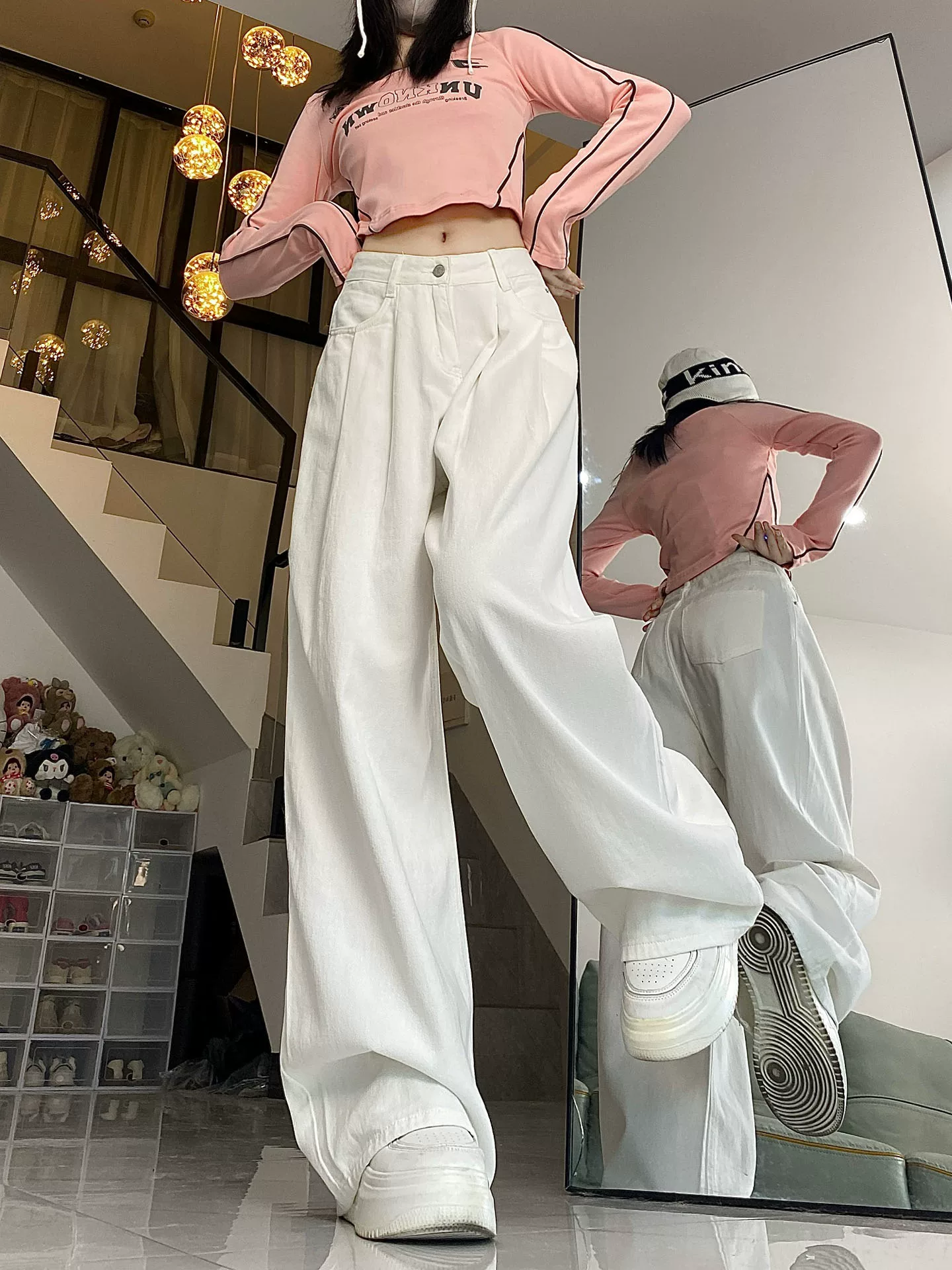 Quần jeans trắng ống đứng nữ, kiểu thu đông 2025, size lớn, cạp cao, dáng rộng, suôn mềm, tôn dáng, ống rộng, dài chạm sàn.