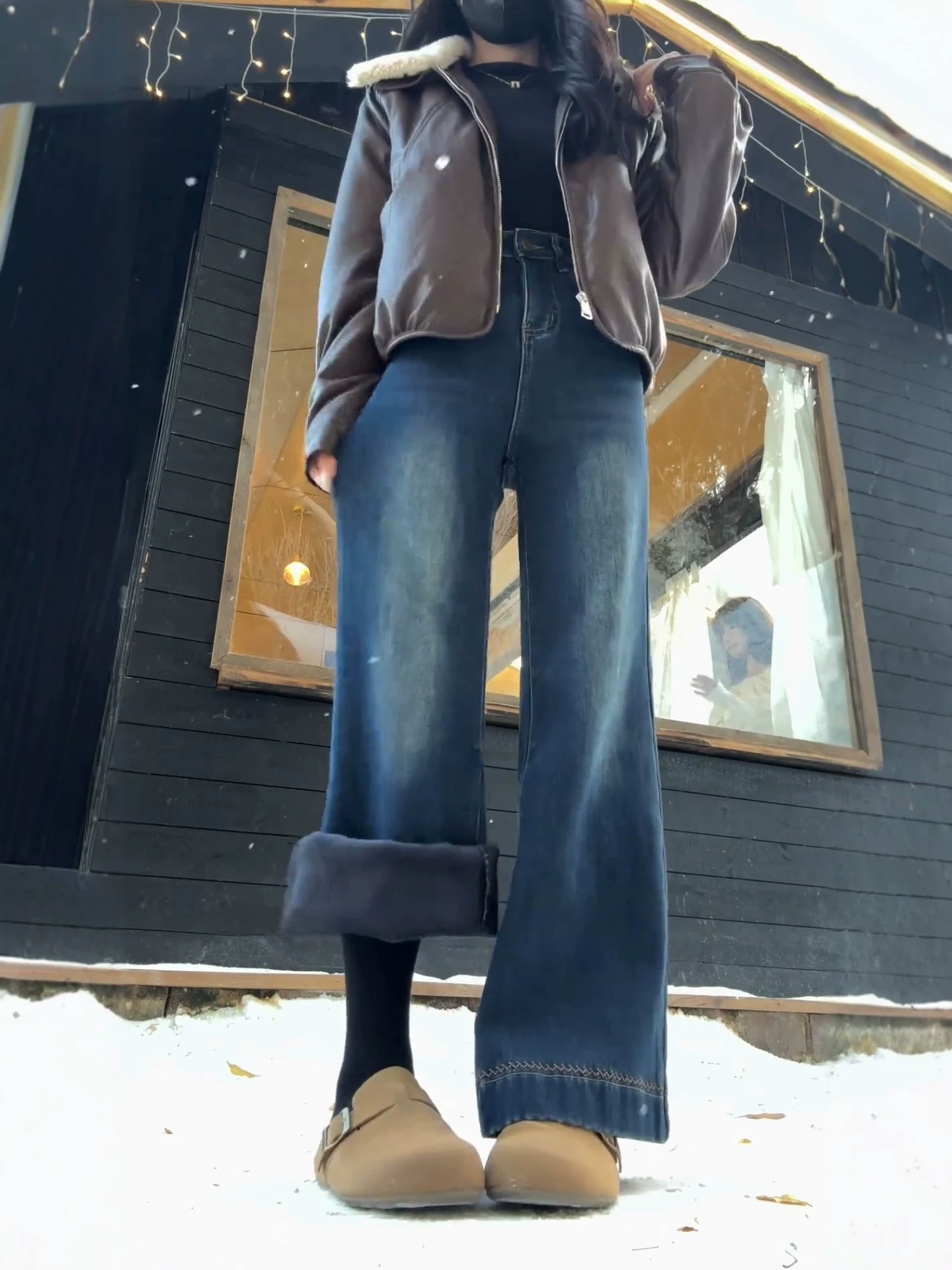 Quần jean bootcut màu xanh đậm cổ điển dành cho nữ mùa đông, cỡ lớn, lót lông cừu và dày dặn, cạp cao, quần ống loe thẳng giúp thon gọn