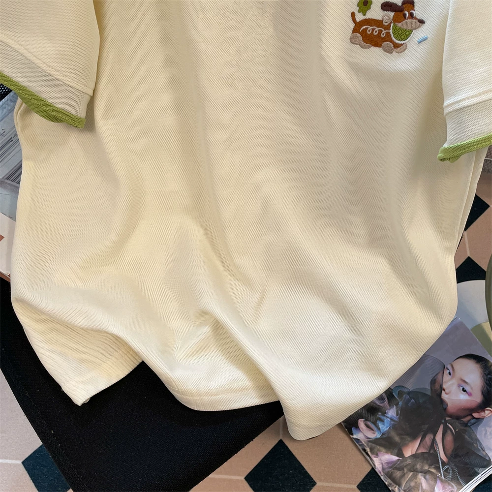 Áo thun cổ polo ngắn tay hợp thời trang và độc đáo dành cho nữ, thiết kế vai thường xuyên mùa hè, áo thêu chó dachshund cao cấp.