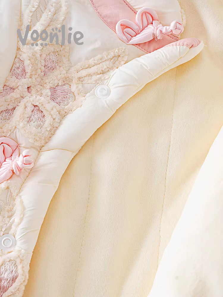Quần áo trẻ em, quần áo mùa đông, bộ áo liền quần kiểu Trung Hoa cho bé gái sơ sinh, quần áo cotton lót lông cừu và chần bông, thích hợp để đi chơi và mừng năm mới vào mùa đông.