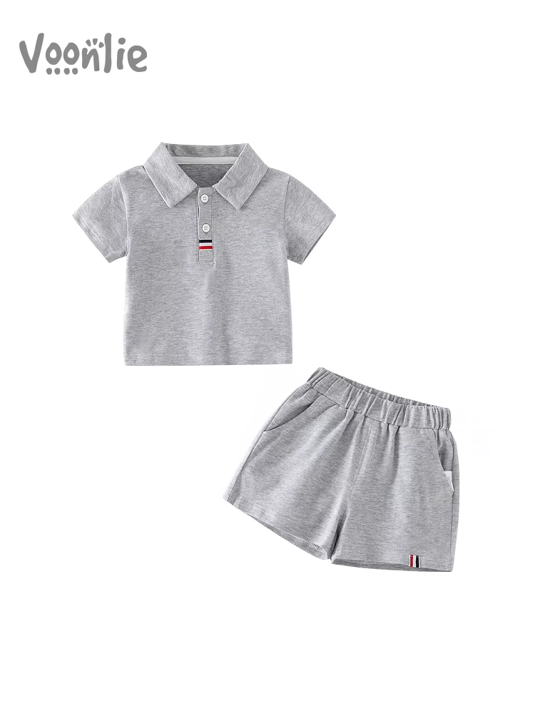 Bộ đồ hè bé trai 2025 kiểu dáng thời trang mới, quần áo trẻ em thể thao, bộ polo hai mảnh cho mùa hè