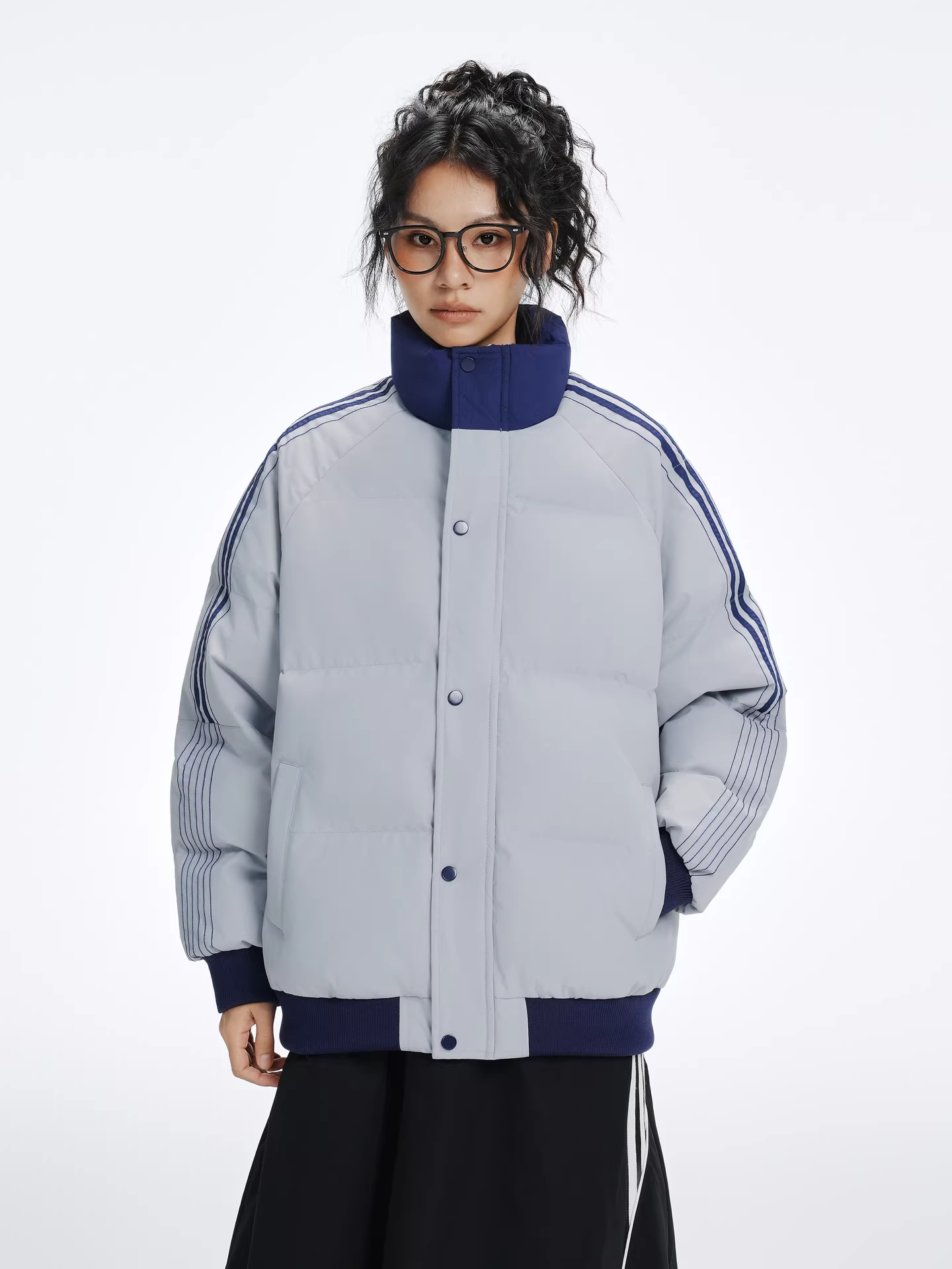 Wukong có sẵn áo khoác cotton cổ đứng phối màu thời thượng mùa đông dành cho nam và nữ, phong cách retro dành cho cặp đôi, dáng rộng, ấm áp và đa năng.