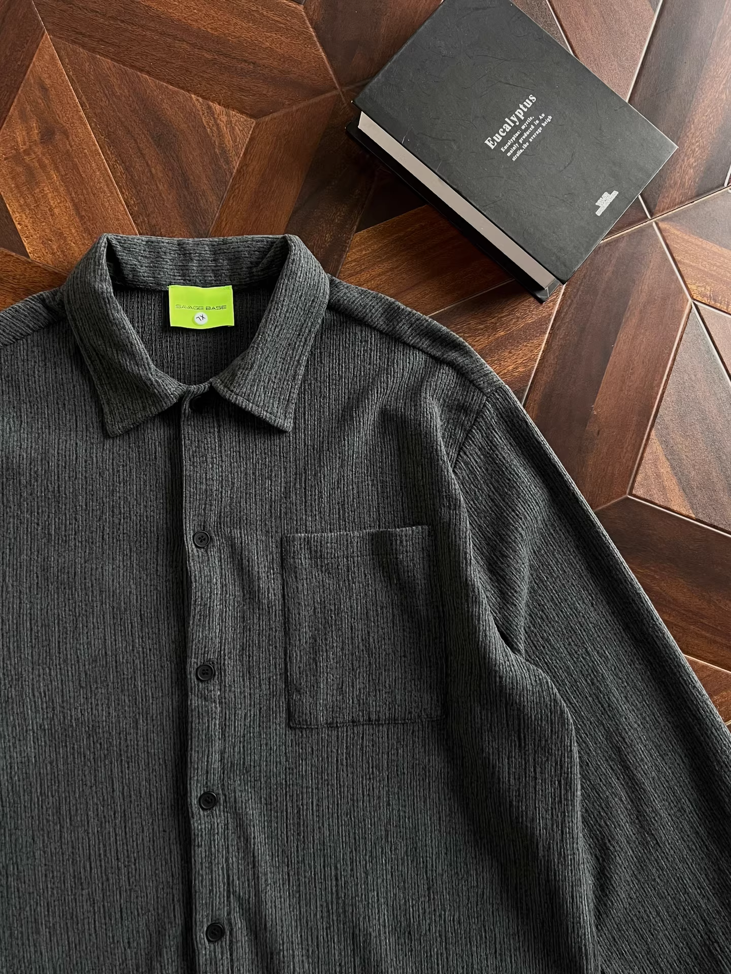 Wukong có sẵn áo sơ mi dài tay kiểu cổ điển dành cho nam và nữ, thích hợp cho mùa thu, dáng rộng, đa năng và phong cách giản dị.