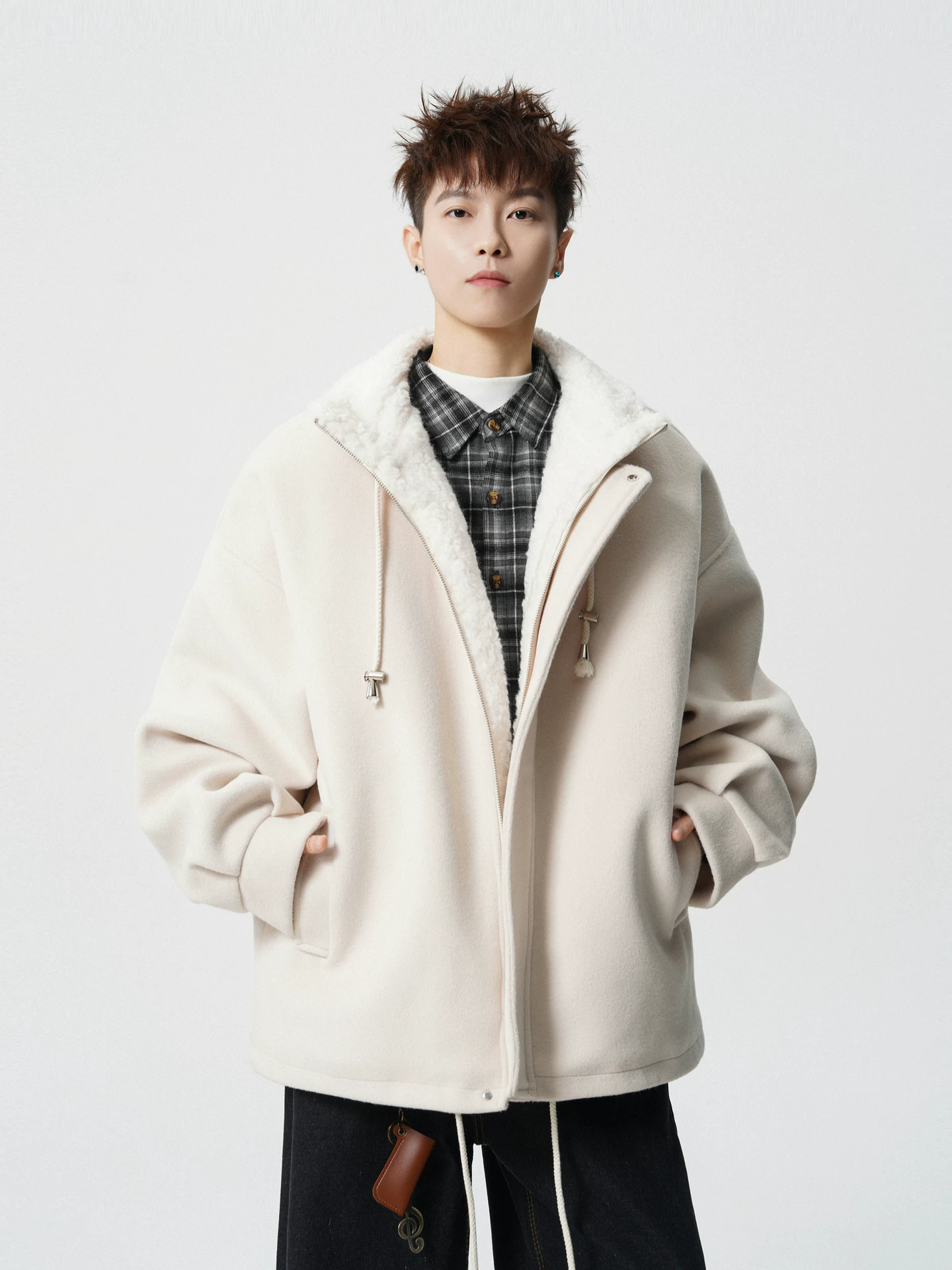 Wukong có sẵn áo khoác mùa đông chất liệu len dày, cổ đứng, kiểu dáng cổ điển thời thượng, chất liệu cotton, dành cho nam và nữ, kiểu dáng rộng rãi và đa năng.