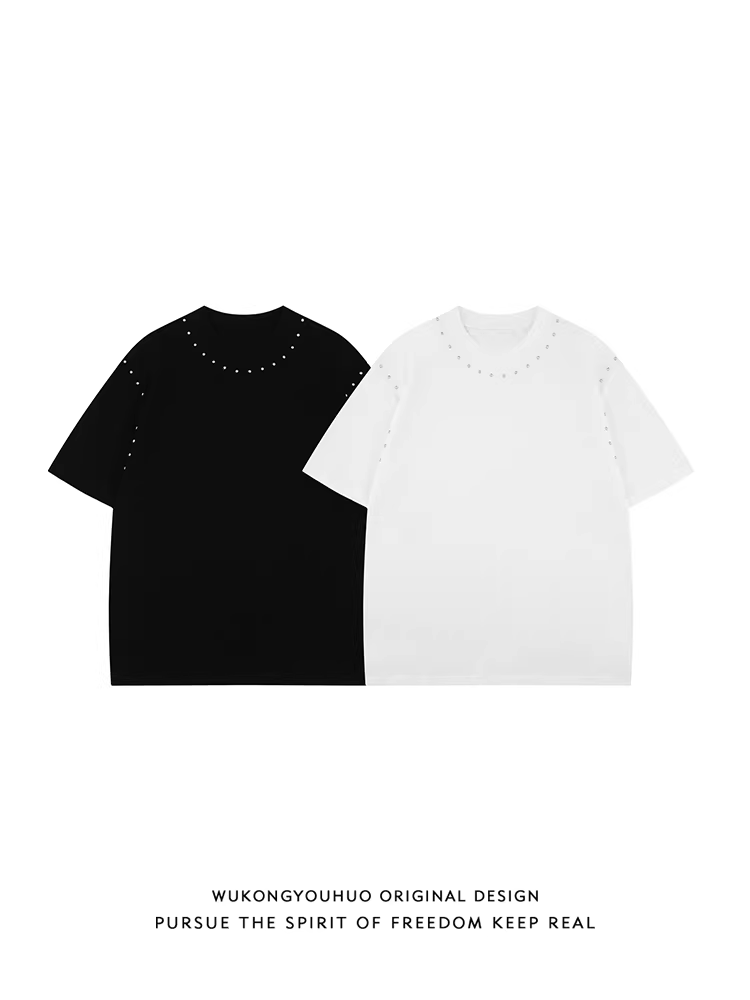 Wukong có sẵn áo thun nam tay ngắn phong cách đường phố Mỹ, thiết kế cá tính đính đinh tán, thương hiệu thời thượng, kiểu dáng độc đáo.