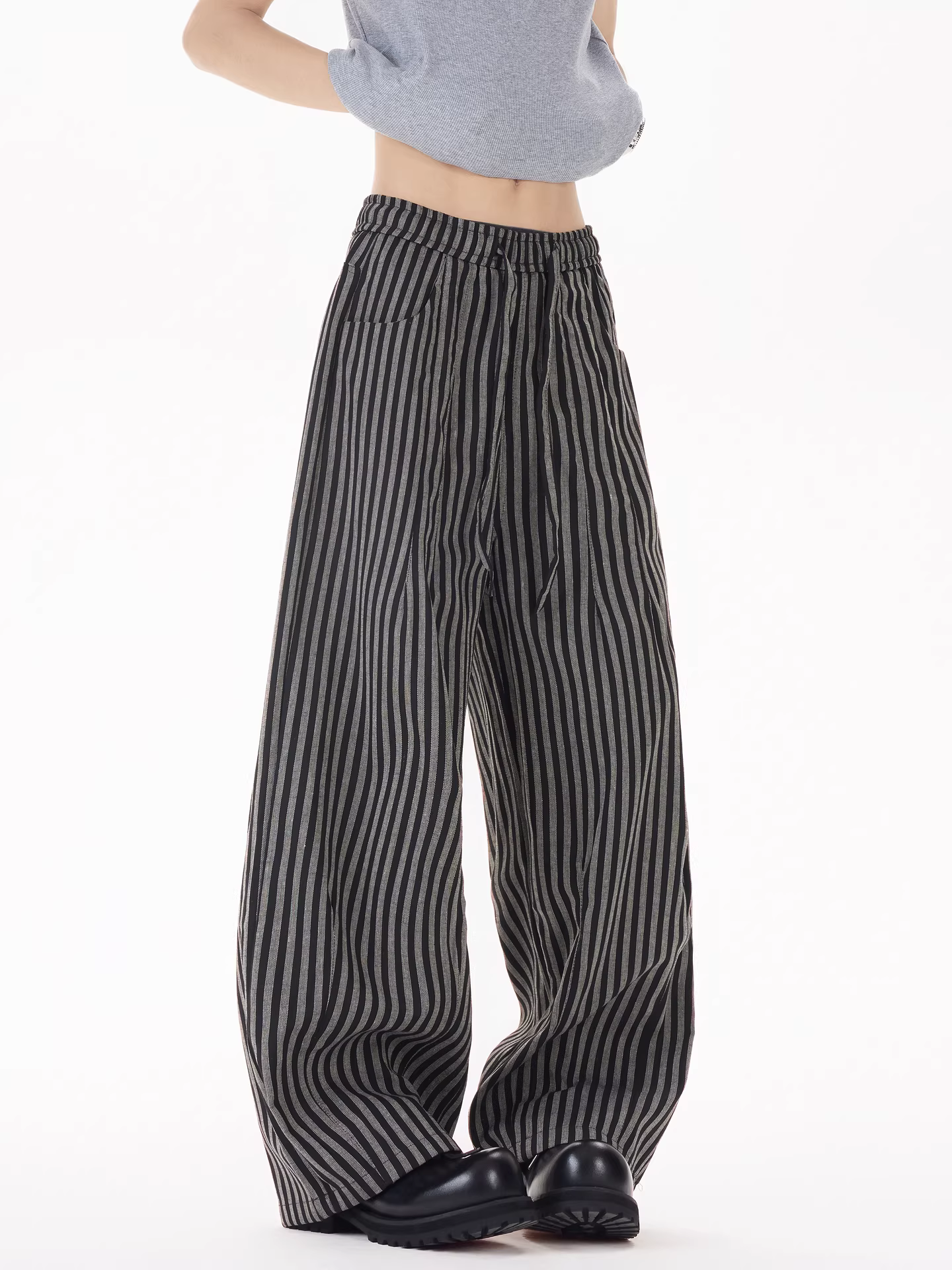 Wukong có sẵn quần ống đứng kẻ sọc kiểu Mỹ thời thượng dành cho nam, quần ống rộng dáng rộng đa năng phong cách cổ điển.