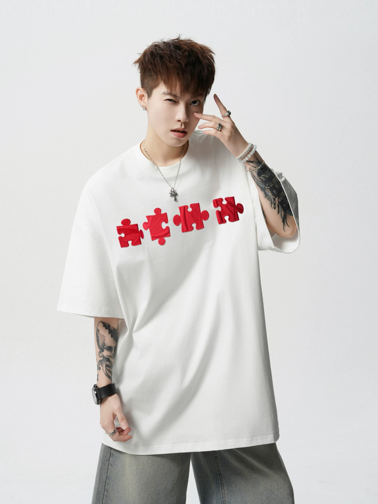 Wukong có sẵn áo thun nam tay ngắn kiểu dáng ghép mảnh theo phong cách Mỹ thời thượng, dáng rộng mặc mùa hè, áo chất liệu dày dặn đa năng dành cho các cặp đôi.