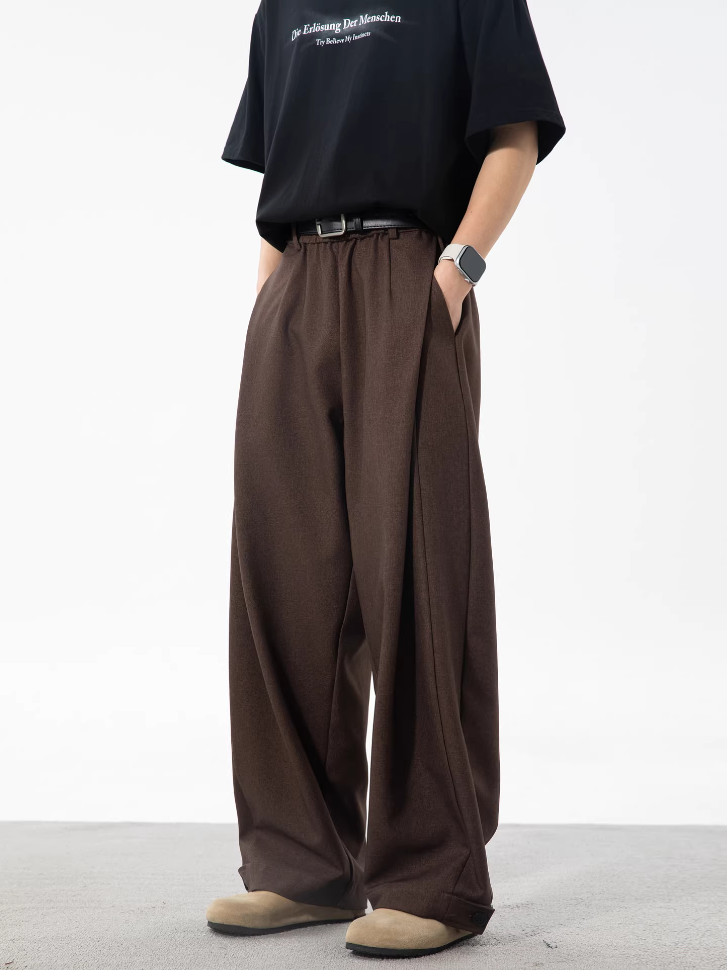 Wukong có sẵn quần kiểu kiếm xếp ly đơn giản và cao cấp dành cho nam, rộng rãi và đa năng, phong cách cổ điển sang trọng, quần thường ngày.