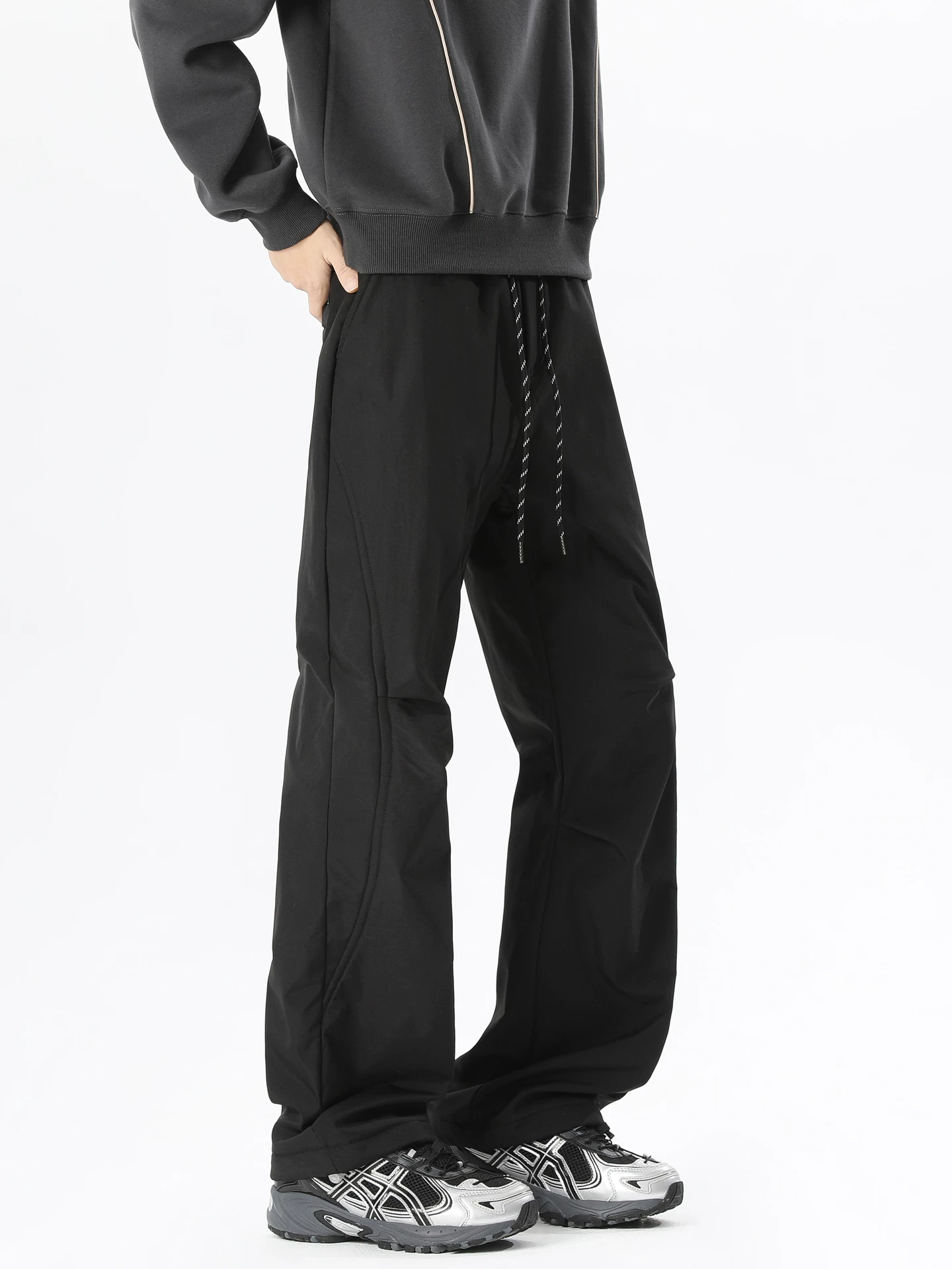 Wukong có sẵn quần cargo nam chất liệu nỉ phối vải kiểu retro Mỹ, thiết kế phá cách, thương hiệu thời thượng, dáng rộng, đa năng, quần dài mặc thường ngày.