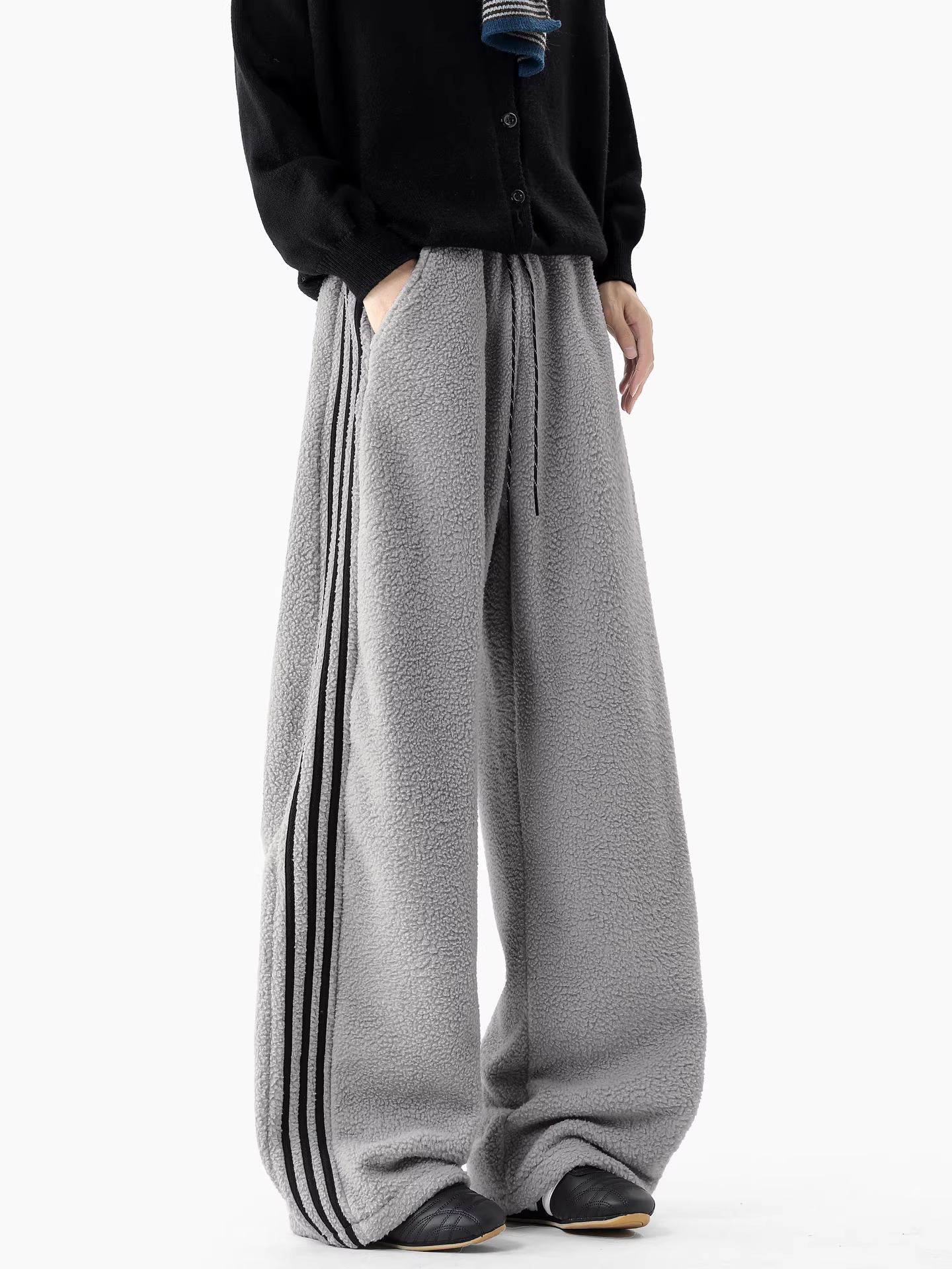 Ngộ Không có sẵn quần âu nam chất liệu len cừu kiểu Mỹ thời thượng, kẻ sọc dày dặn, phong cách vintage, ấm áp, đa năng, dáng rộng.