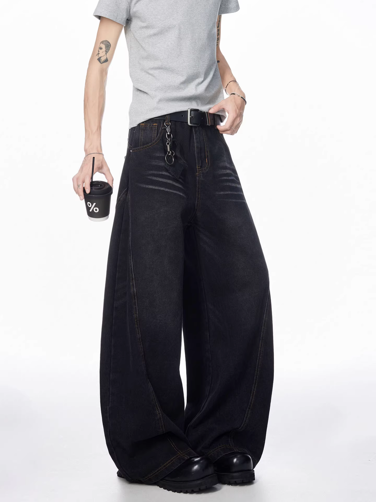 Ngộ Không có sẵn quần jeans kiểu Mỹ xước, rách, dáng lửng thời trang dành cho nam, rộng rãi, hợp thời, đa năng, quần ống rộng mặc thường ngày.