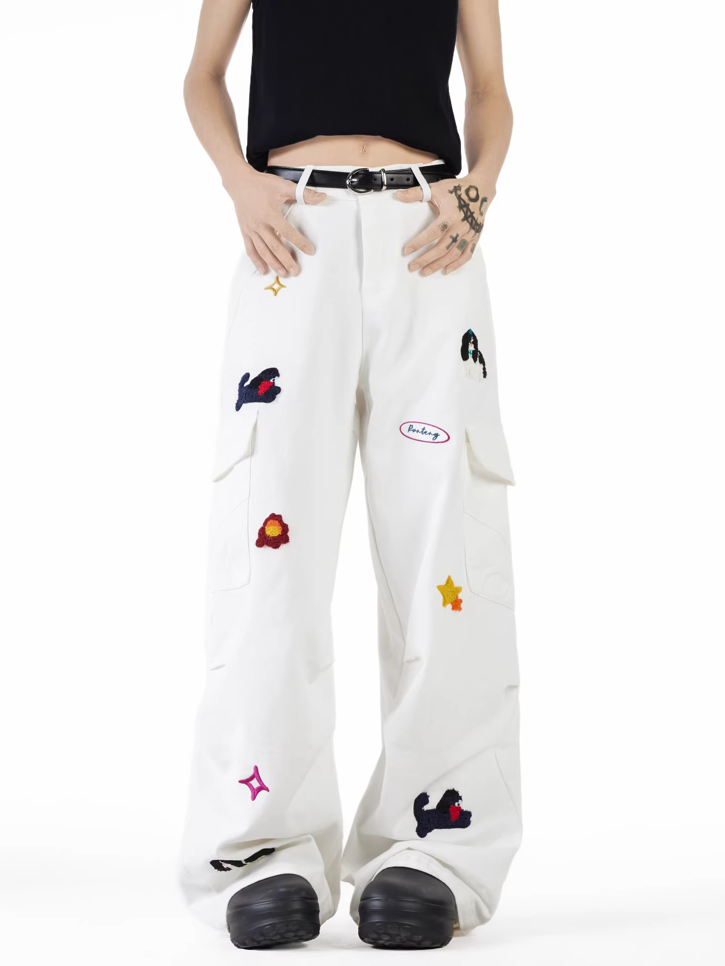 Wukong có sẵn quần cargo xếp ly thêu khăn kiểu Mỹ thời thượng dành cho nam và nữ, quần dài ống rộng đa năng kiểu vintage.