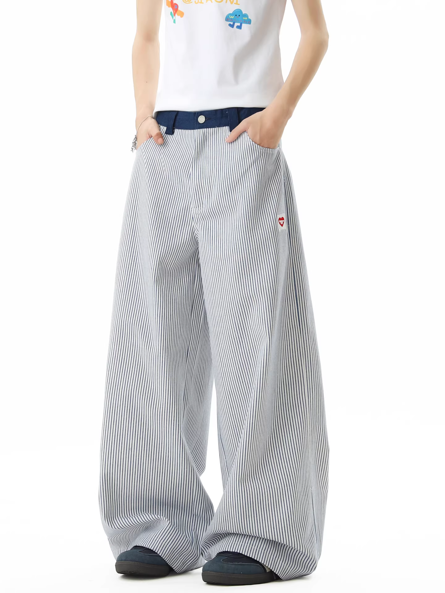 Wukong có sẵn quần nam kiểu Mỹ phối màu thêu hình trái tim, sọc dọc, kiểu dáng thời trang, thương hiệu nổi tiếng, dáng rộng, ống thẳng, quần dài mặc thường ngày.