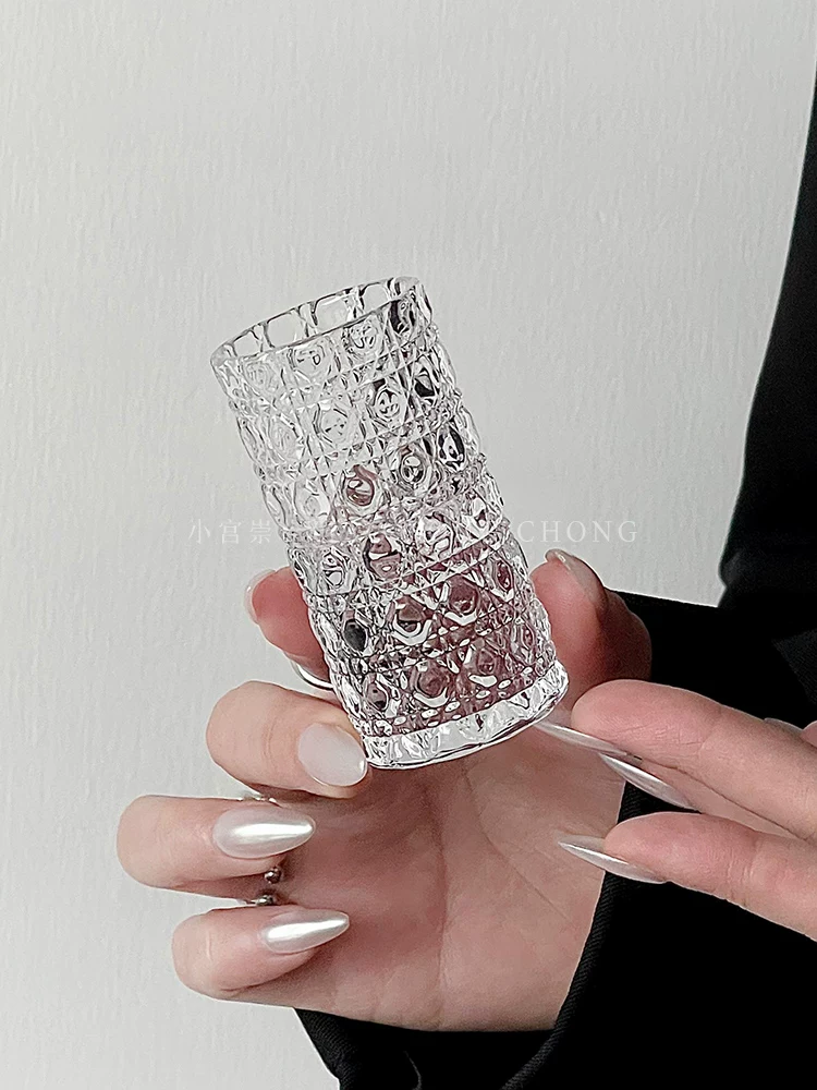 Ly rượu nhỏ cao cấp kiểu đá quý, chất liệu thủy tinh dày dặn, khắc nổi, dùng cho rượu vang trắng, ly rượu nhỏ dùng trong gia đình.