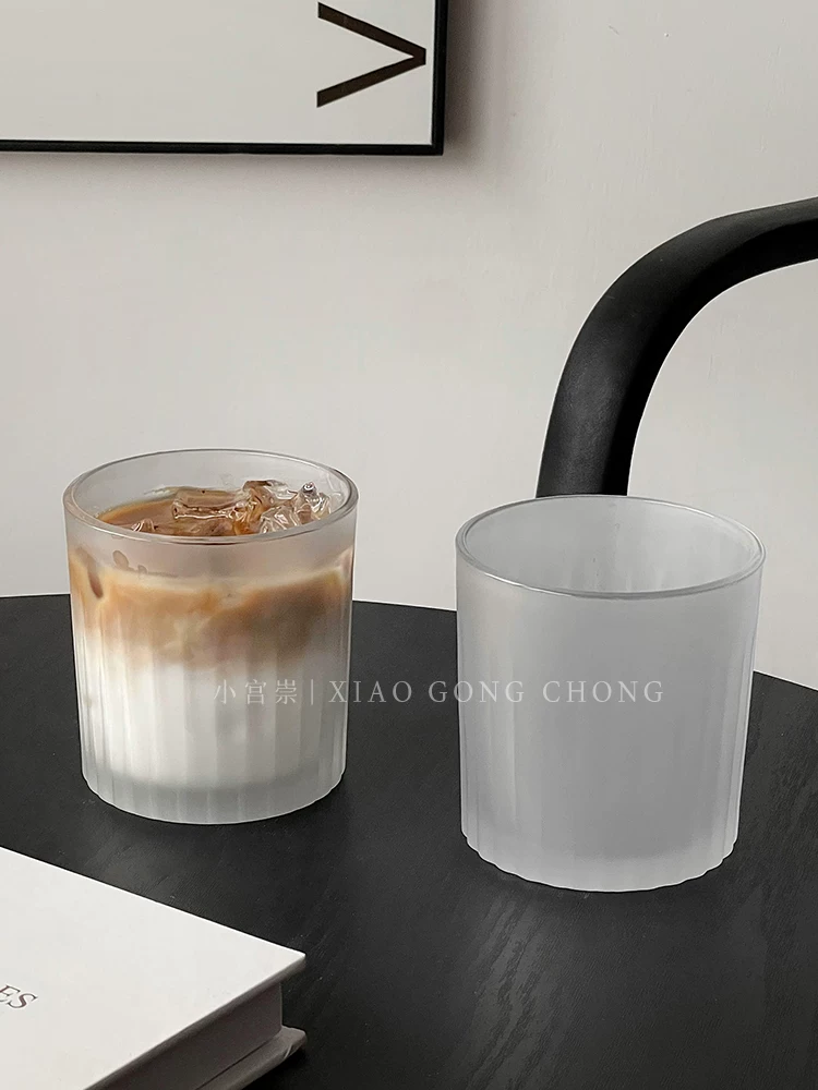 Ly thủy tinh sọc dọc mờ dùng cho cà phê latte đá kiểu Mỹ, ly uống nước lạnh phong cách ins, ly nước ép, ly mocha pha lạnh.