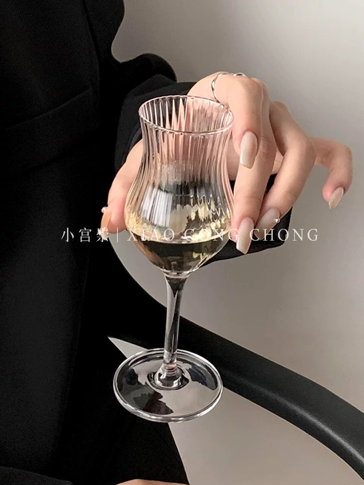Ly rượu kiểu Trung Quốc mới, lấy cảm hứng từ phong cách ins, sọc dọc, ôm eo, ly thủy tinh, ly nếm hương vị, ly rượu vang, ly rượu sâm banh, ly trà lạnh.