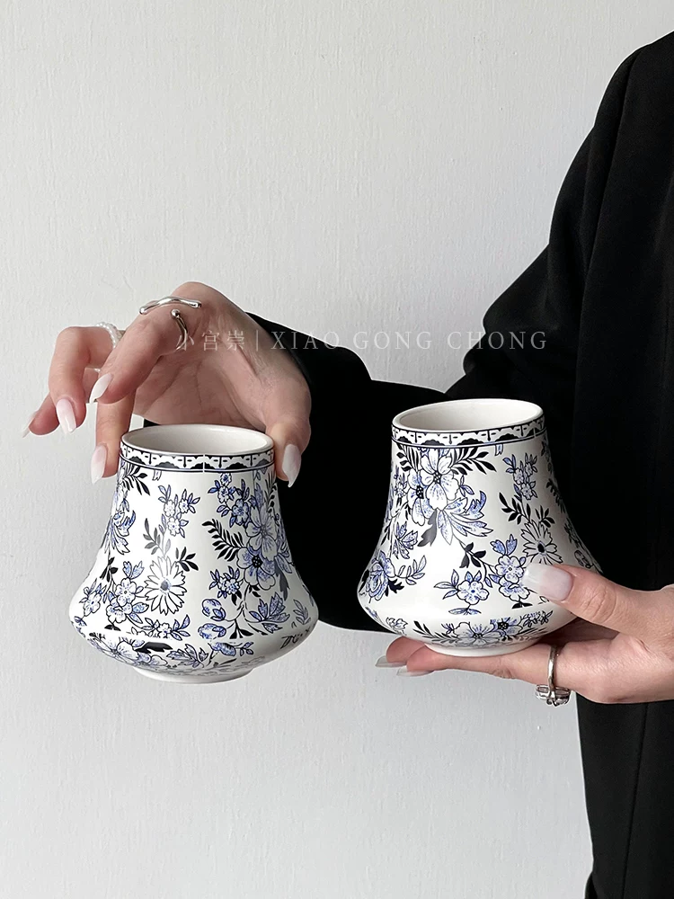 Cốc gốm sứ cổ điển màu xanh trắng kiểu Trung Quốc, cốc cà phê cầm tay gia dụng, cốc latte kiểu Mỹ cao cấp, cốc latte art.